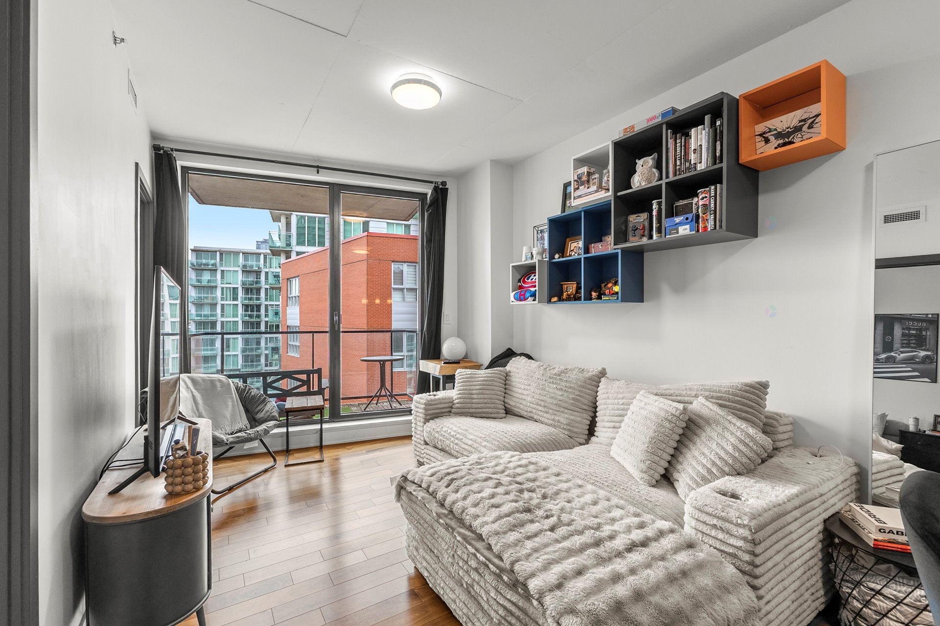









175


Rue de la Montagne

, 1102,
Montréal (Le Sud-Ouest),




QC
H3C2A6

