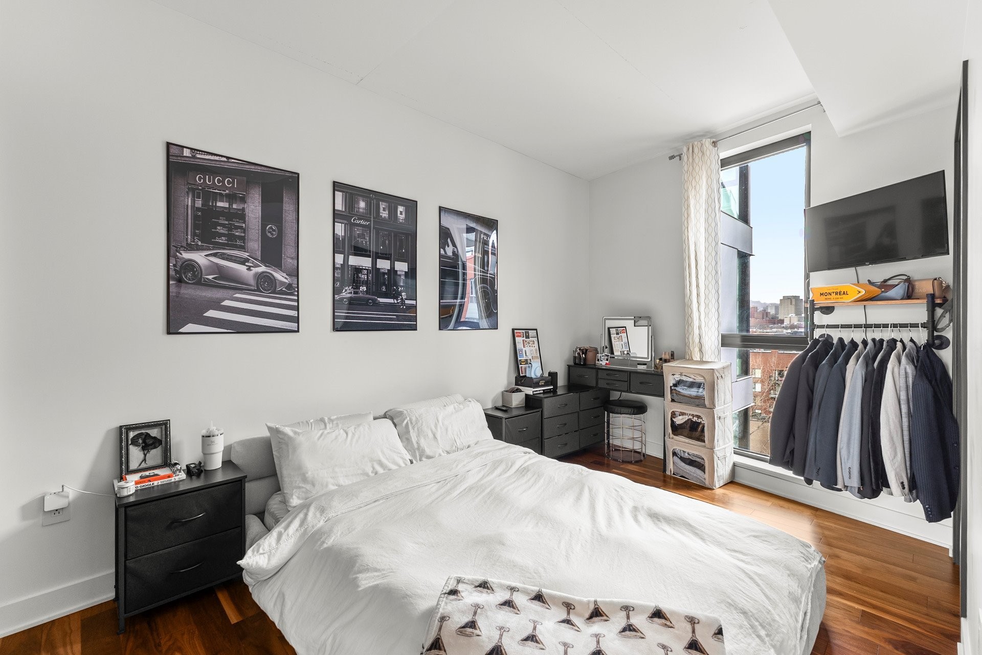 









175


Rue de la Montagne

, 1102,
Montréal (Le Sud-Ouest),




QC
H3C2A6


