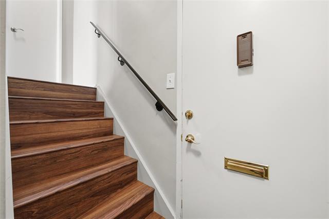 









3467


Portage

AVE, 4,
Winnipeg,




MB
R3K 0Y2

