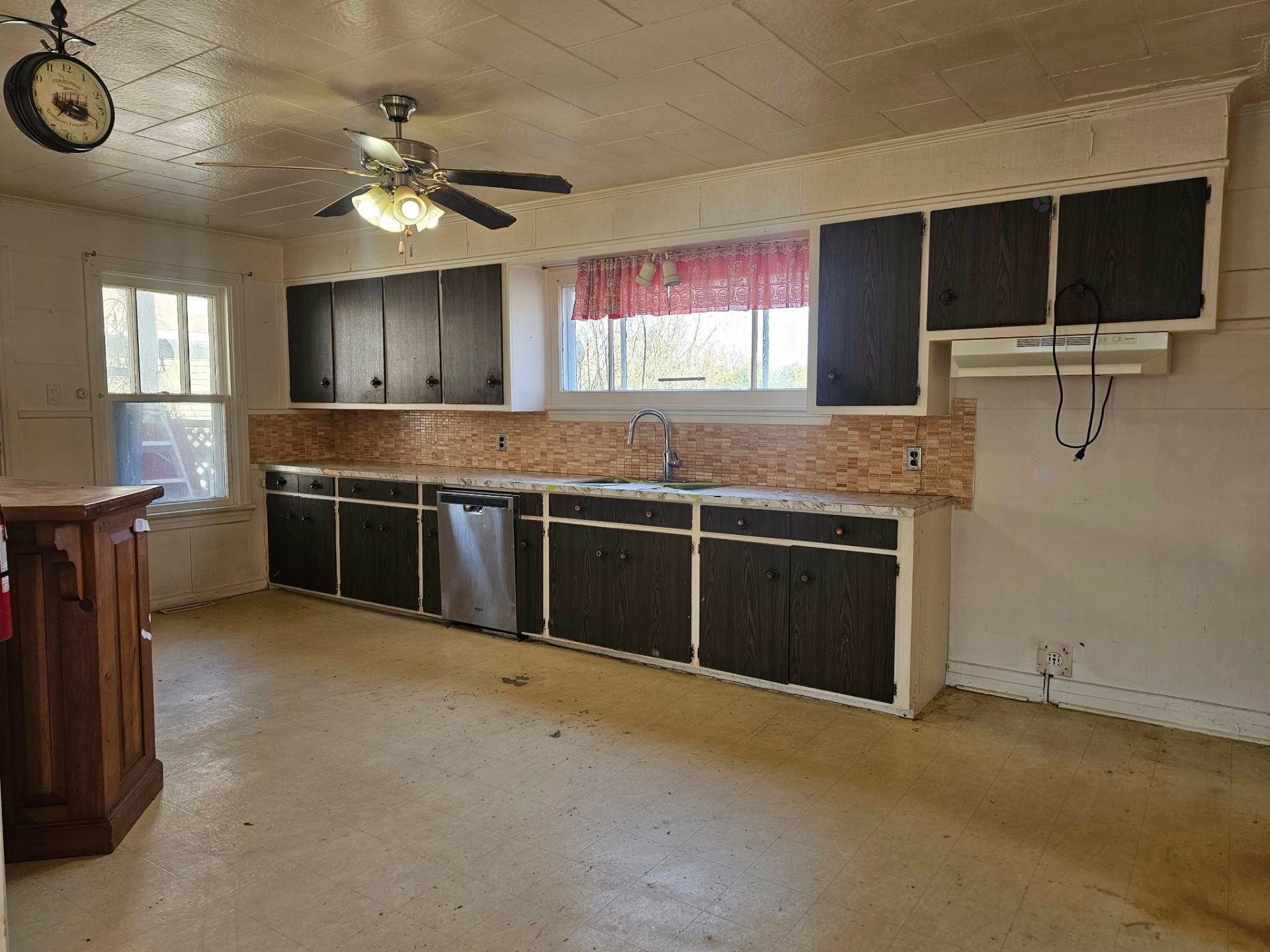 









283


Rue Notre-Dame

,
Roxton Falls,




QC
J0H1E0

