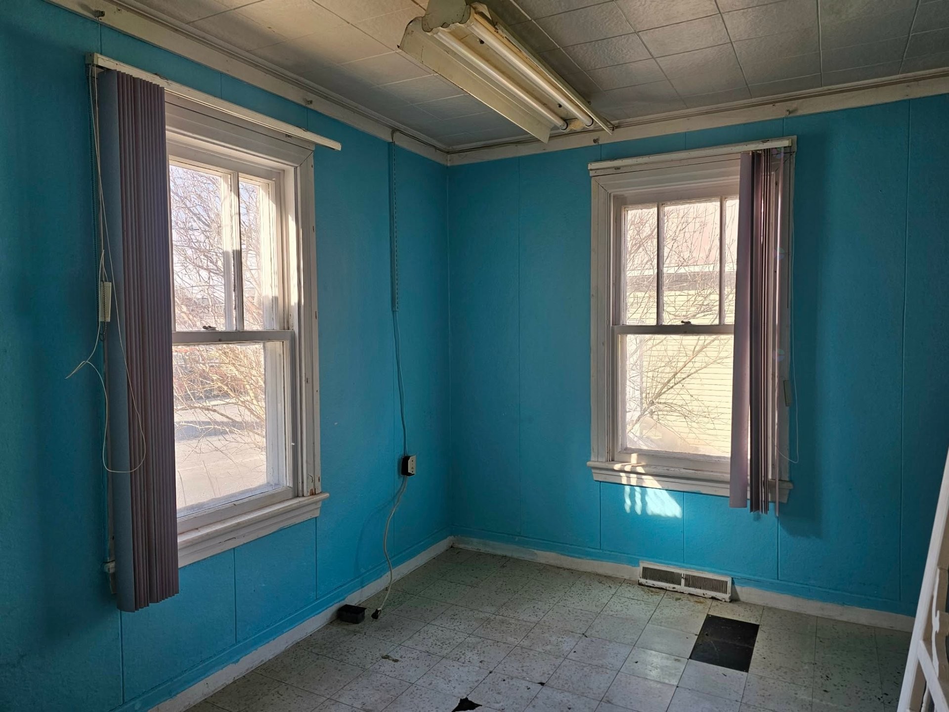 









283


Rue Notre-Dame

,
Roxton Falls,




QC
J0H1E0

