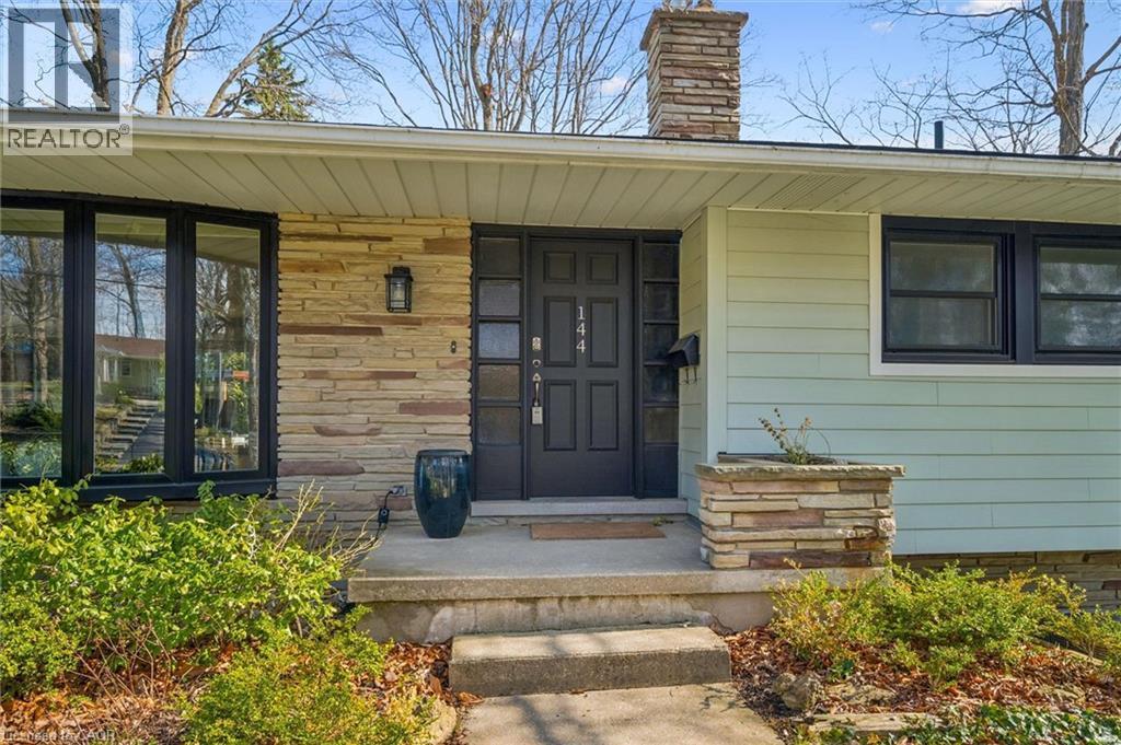 












144 RIPPLEWOOD Crescent

,
Kitchener,




Ontario
N2M4R8

