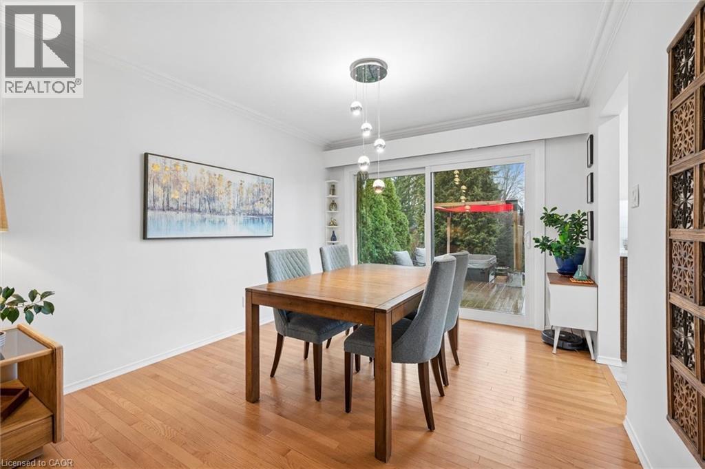 












144 RIPPLEWOOD Crescent

,
Kitchener,




Ontario
N2M4R8

