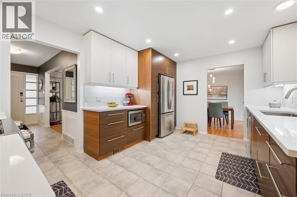 












144 RIPPLEWOOD Crescent

,
Kitchener,




Ontario
N2M4R8

