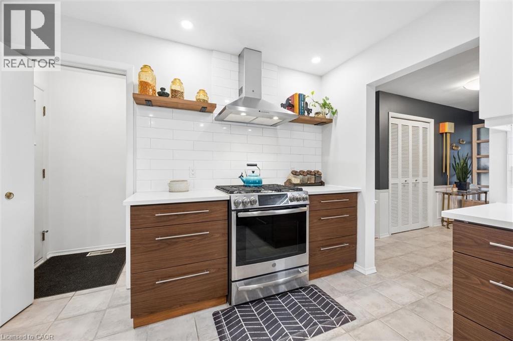 












144 RIPPLEWOOD Crescent

,
Kitchener,




Ontario
N2M4R8

