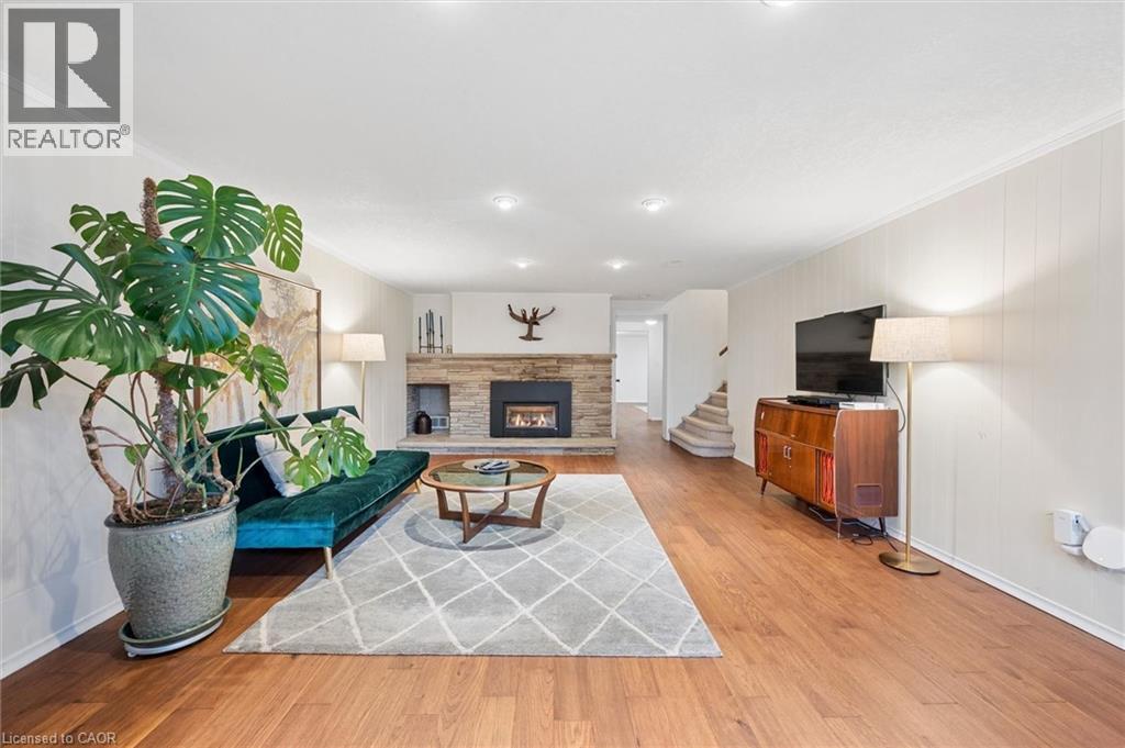 












144 RIPPLEWOOD Crescent

,
Kitchener,




Ontario
N2M4R8

