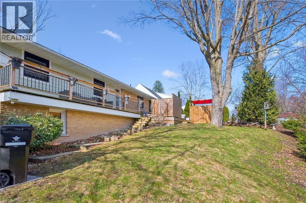 












144 RIPPLEWOOD Crescent

,
Kitchener,




Ontario
N2M4R8

