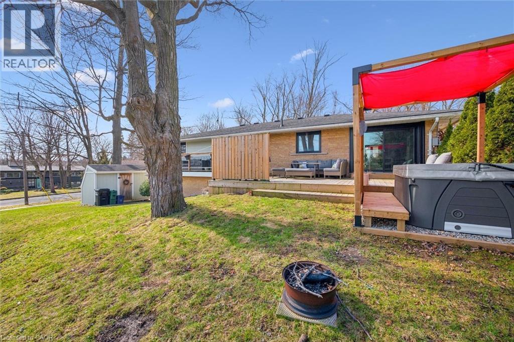 












144 RIPPLEWOOD Crescent

,
Kitchener,




Ontario
N2M4R8

