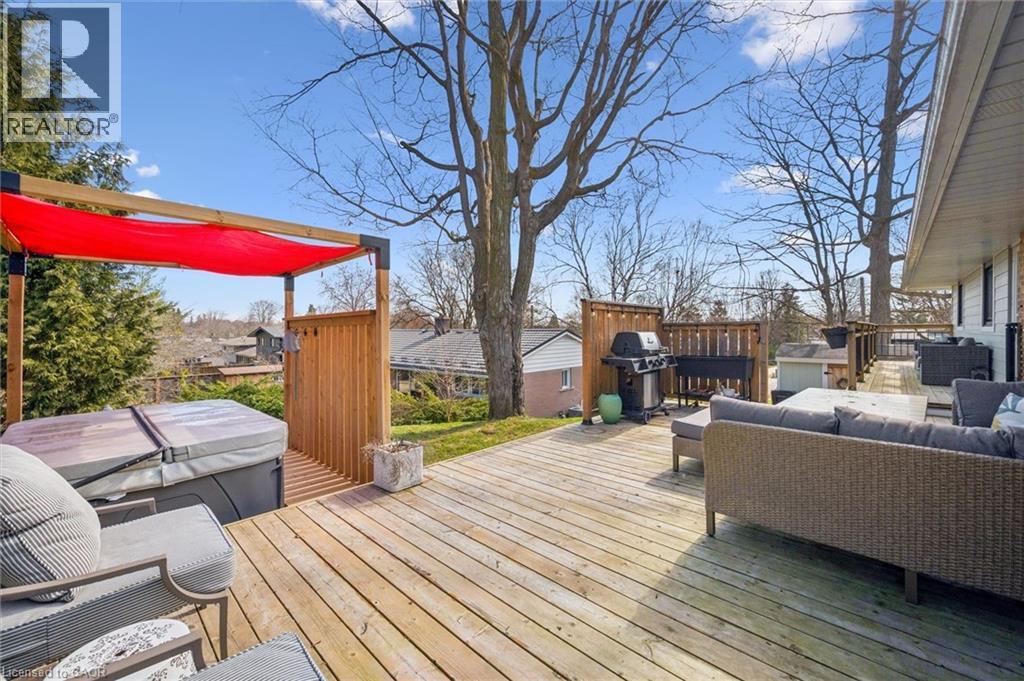 












144 RIPPLEWOOD Crescent

,
Kitchener,




Ontario
N2M4R8

