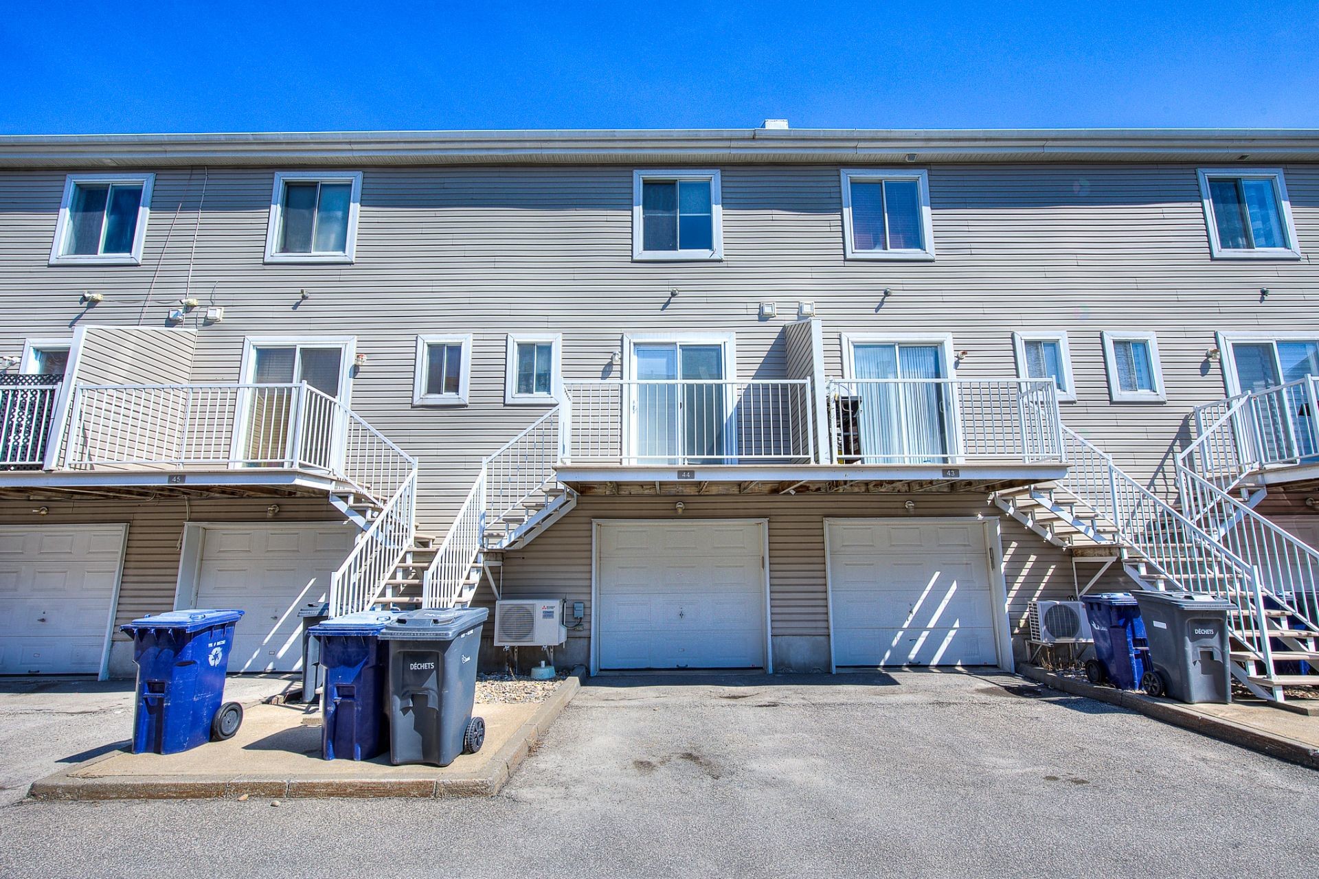 









399


Rue Éricka

, 44,
Laval (Fabreville),




QC
H7P5S3

