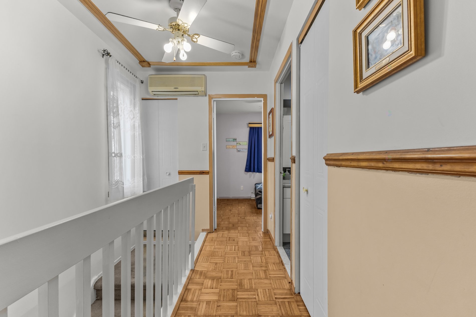 









233


Rue P.-É.-Borduas

,
Laval (Sainte-Rose),




QC
H7L5G7

