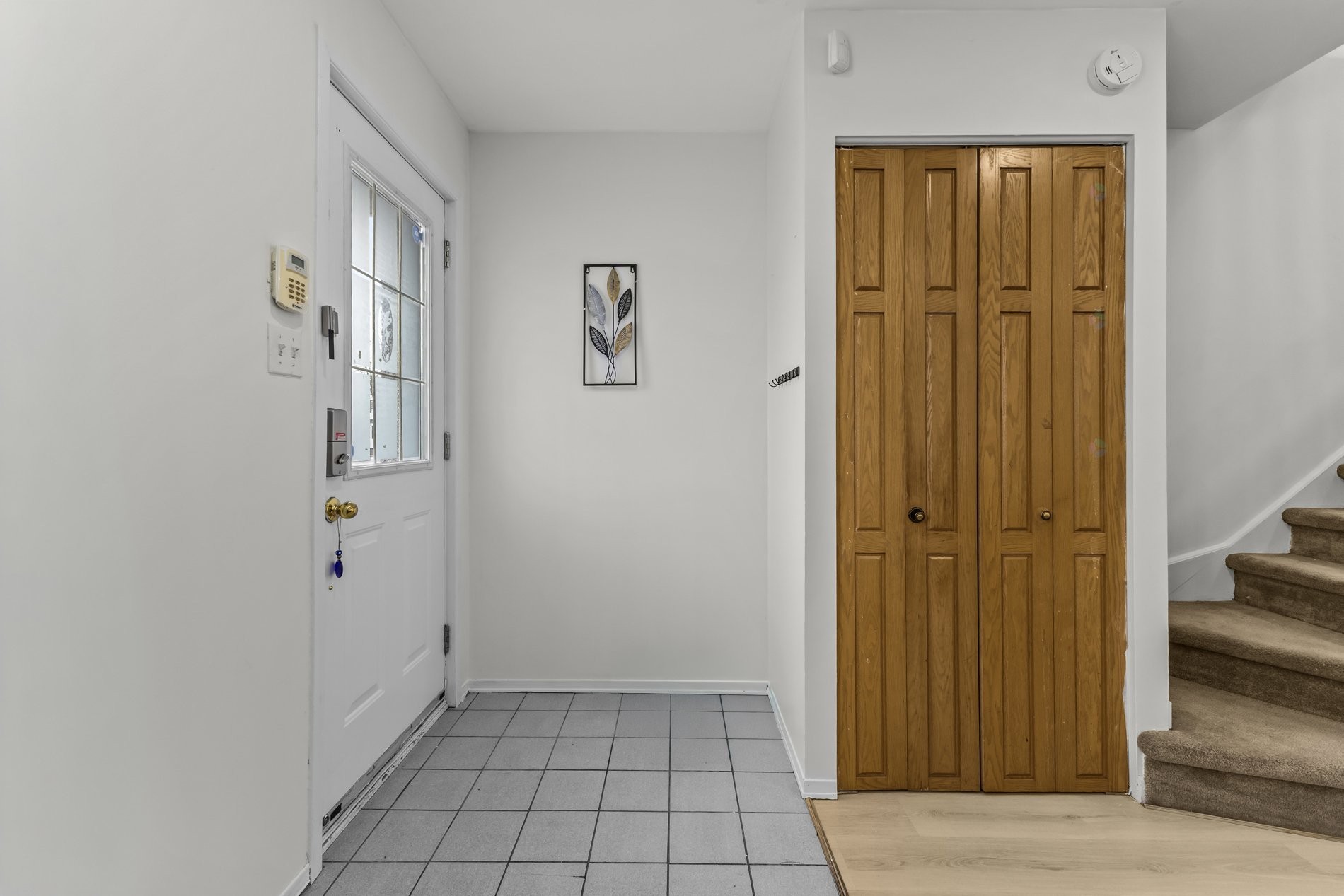 









233


Rue P.-É.-Borduas

,
Laval (Sainte-Rose),




QC
H7L5G7

