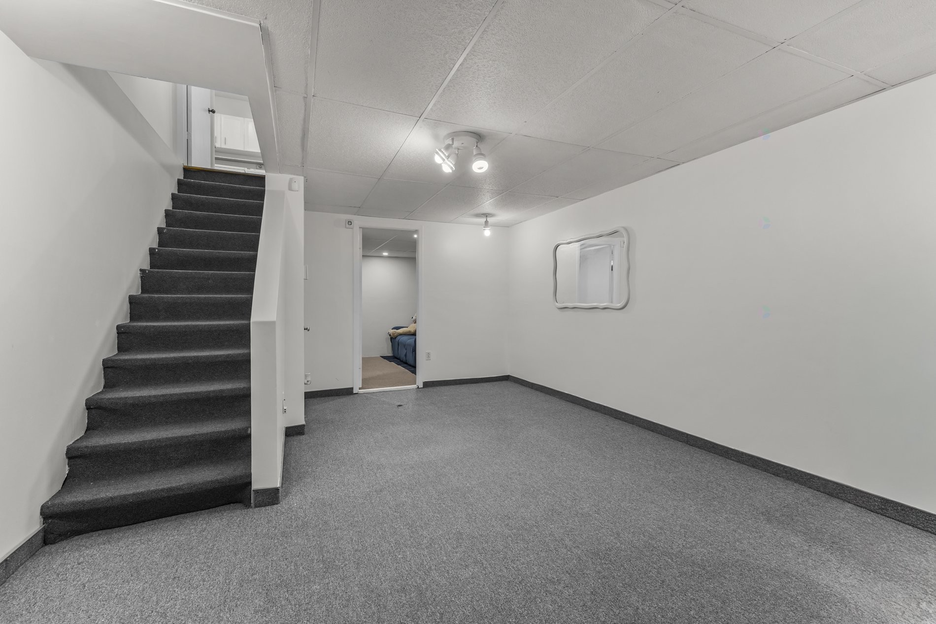 









233


Rue P.-É.-Borduas

,
Laval (Sainte-Rose),




QC
H7L5G7

