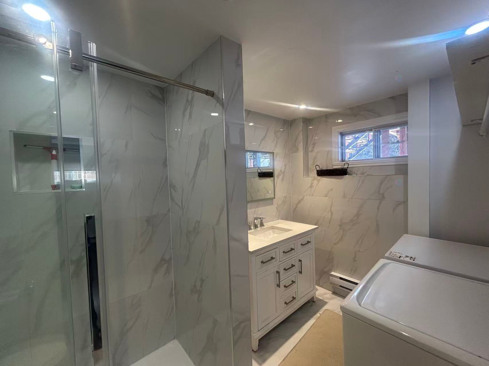 









180


Place Terry-Fox

,
Kirkland,




QC
H9H4Z6

