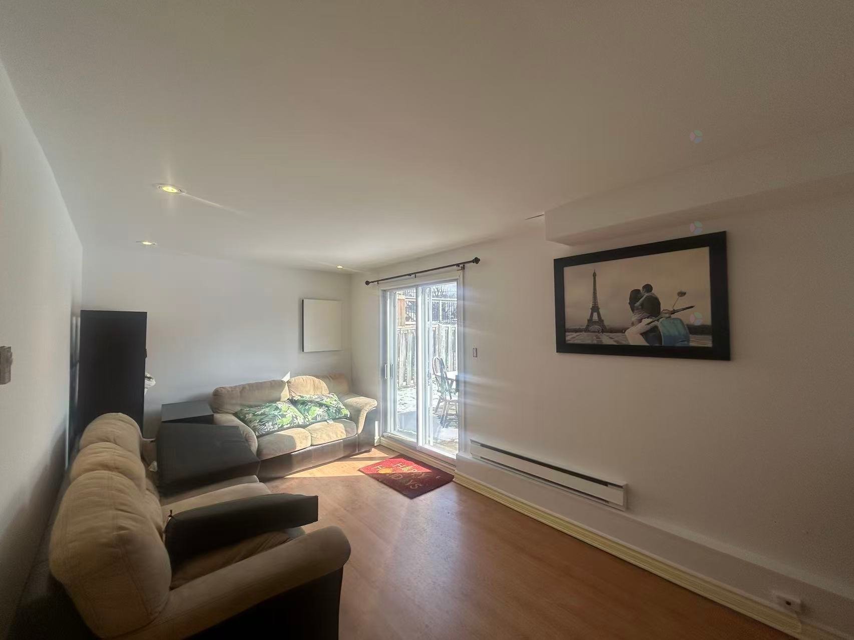 









180


Place Terry-Fox

,
Kirkland,




QC
H9H4Z6

