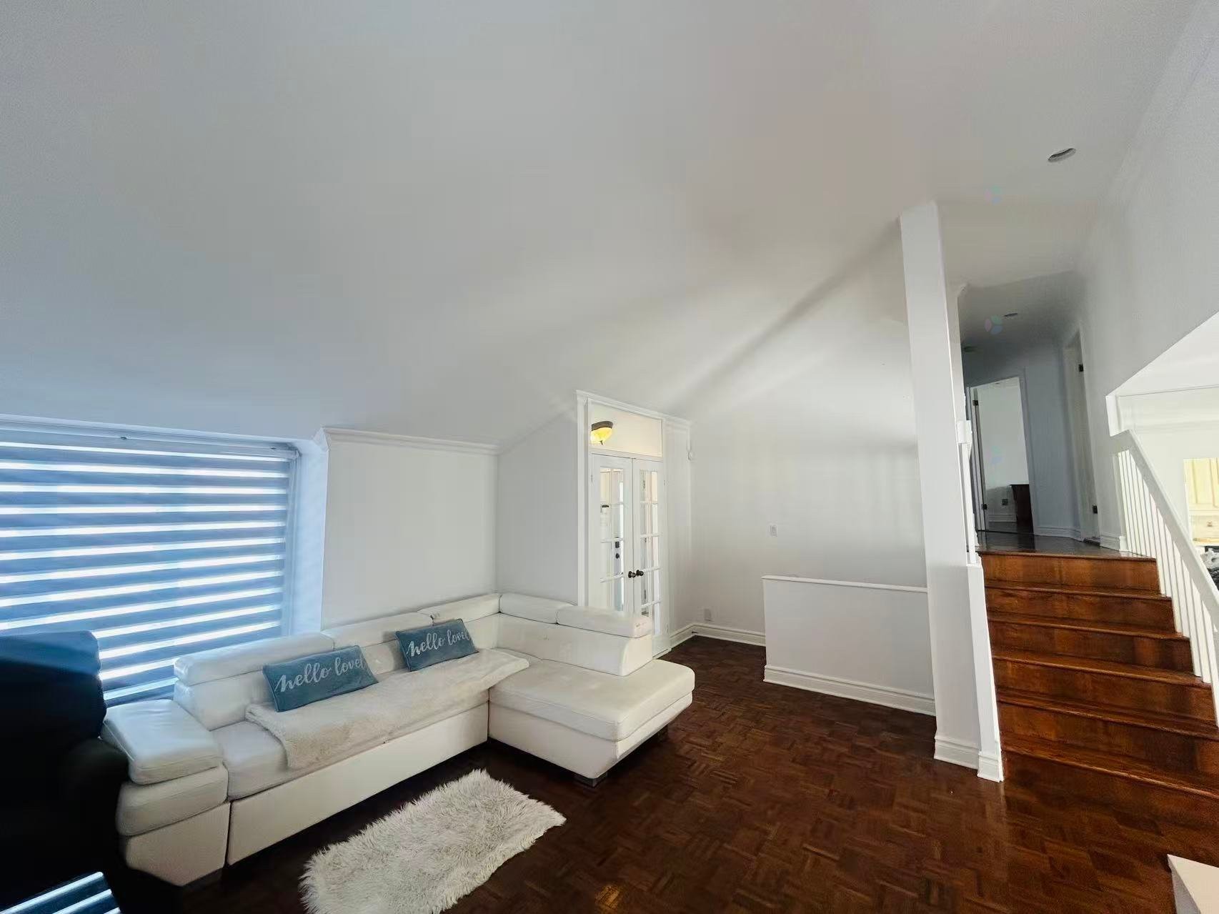 









180


Place Terry-Fox

,
Kirkland,




QC
H9H4Z6

