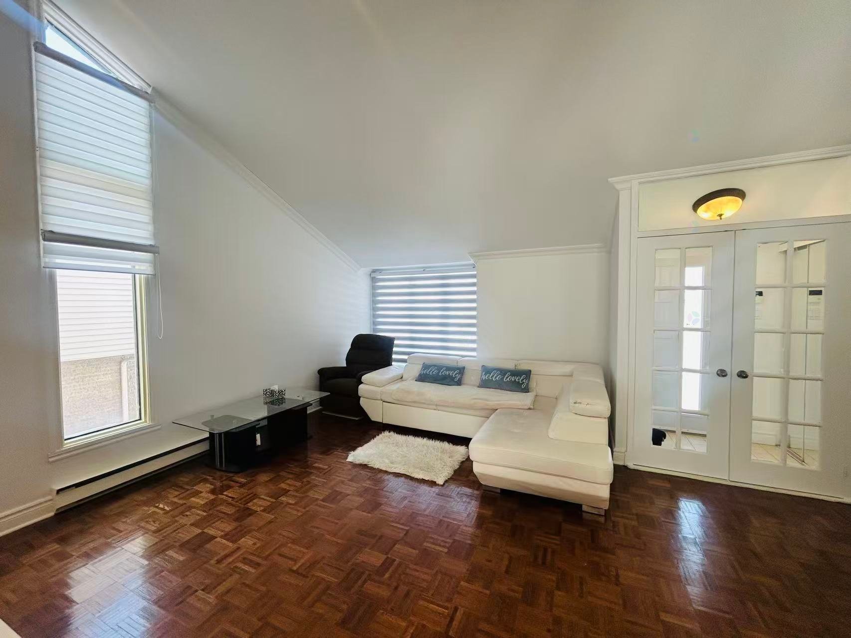 









180


Place Terry-Fox

,
Kirkland,




QC
H9H4Z6

