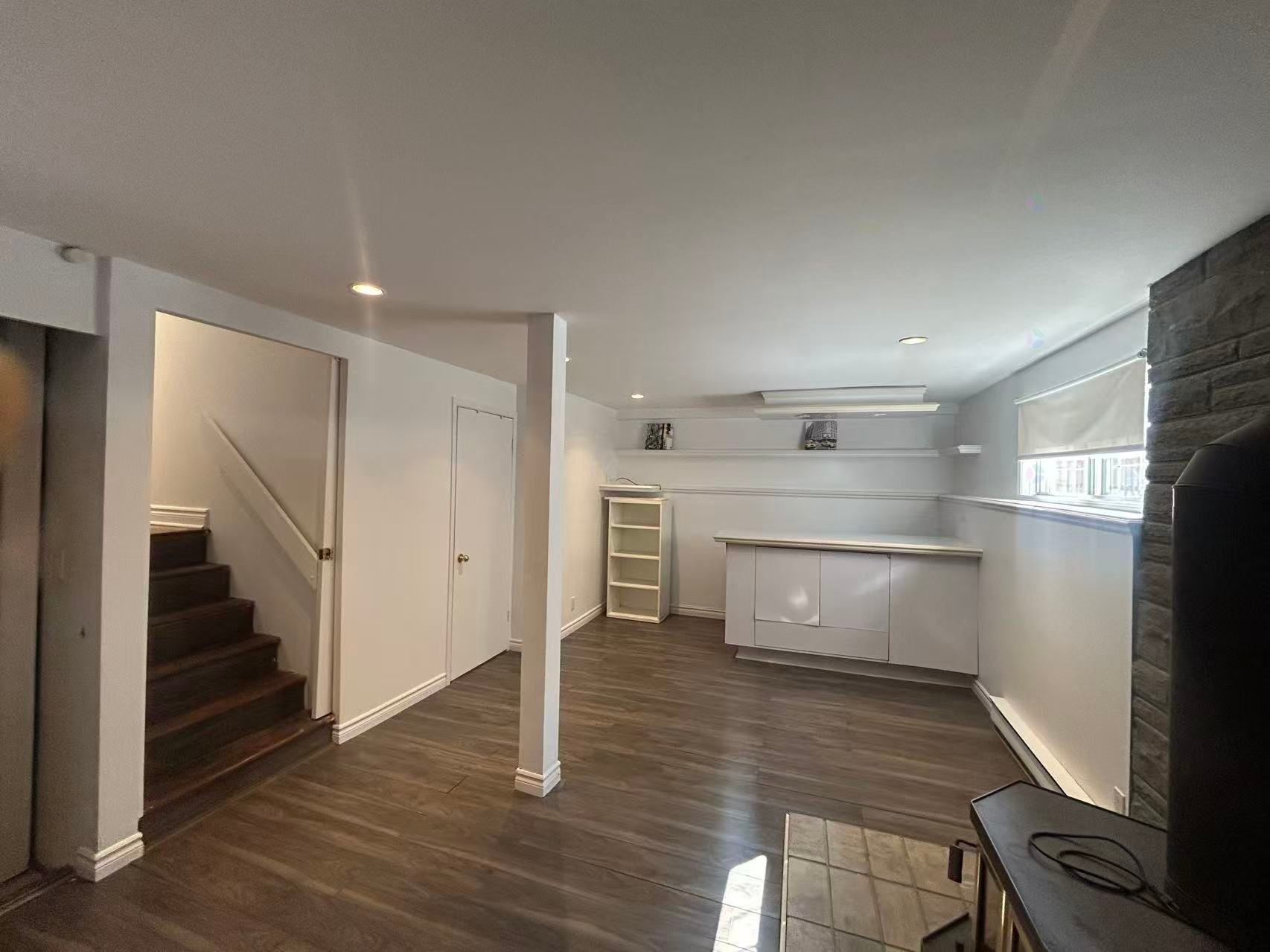 









180


Place Terry-Fox

,
Kirkland,




QC
H9H4Z6

