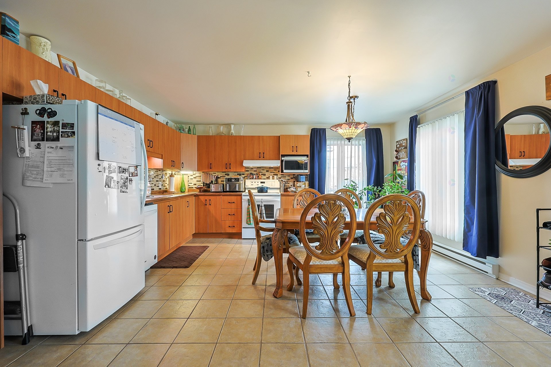 









558


Rue Gillies

,
Gatineau (Buckingham),




QC
J8L2A2

