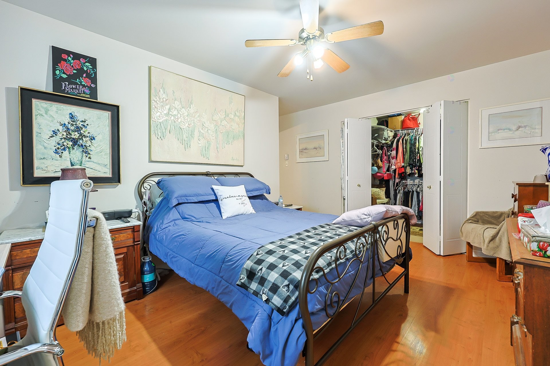 









558


Rue Gillies

,
Gatineau (Buckingham),




QC
J8L2A2

