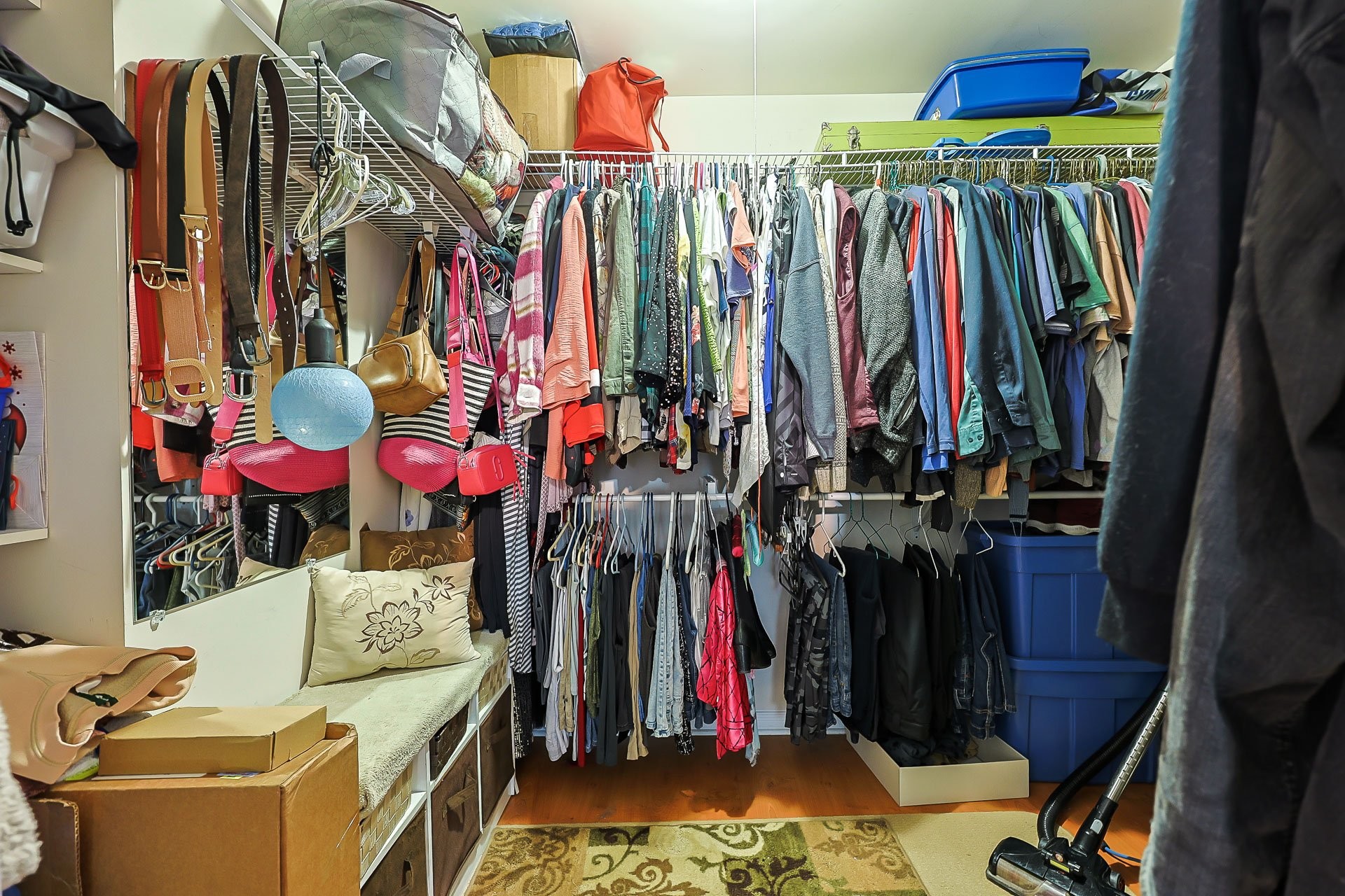 









558


Rue Gillies

,
Gatineau (Buckingham),




QC
J8L2A2

