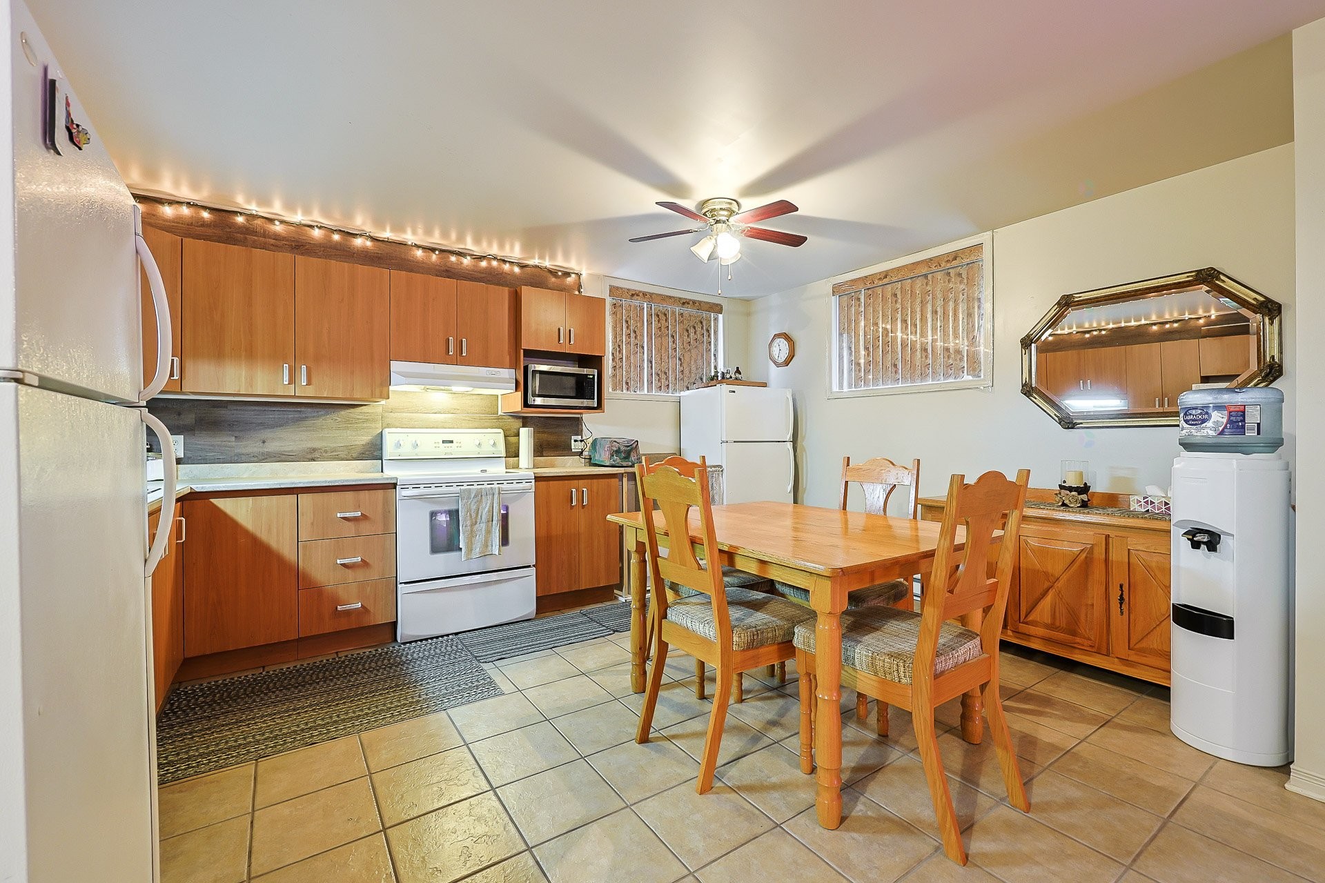 









558


Rue Gillies

,
Gatineau (Buckingham),




QC
J8L2A2

