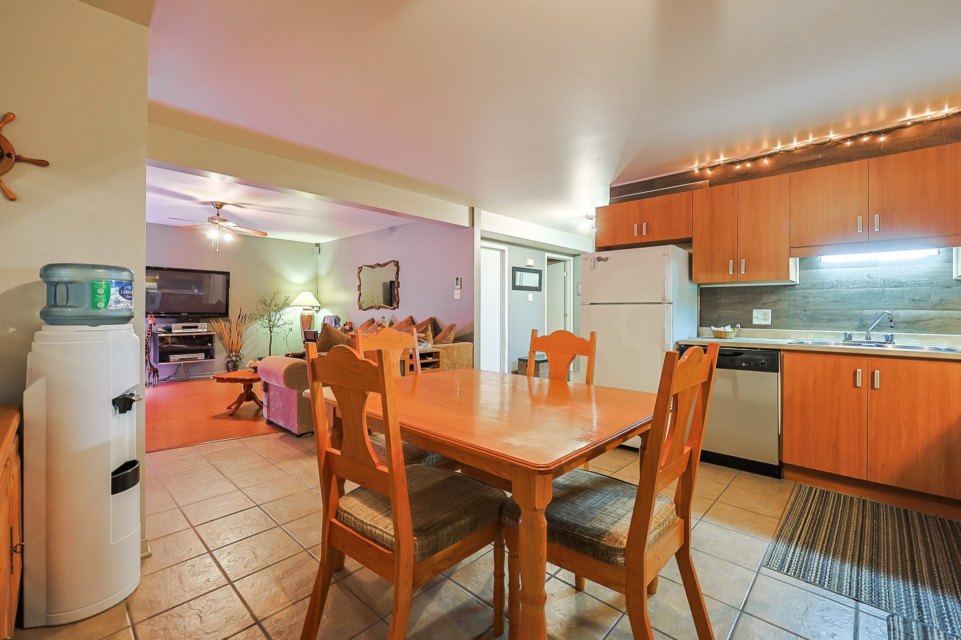 









558


Rue Gillies

,
Gatineau (Buckingham),




QC
J8L2A2

