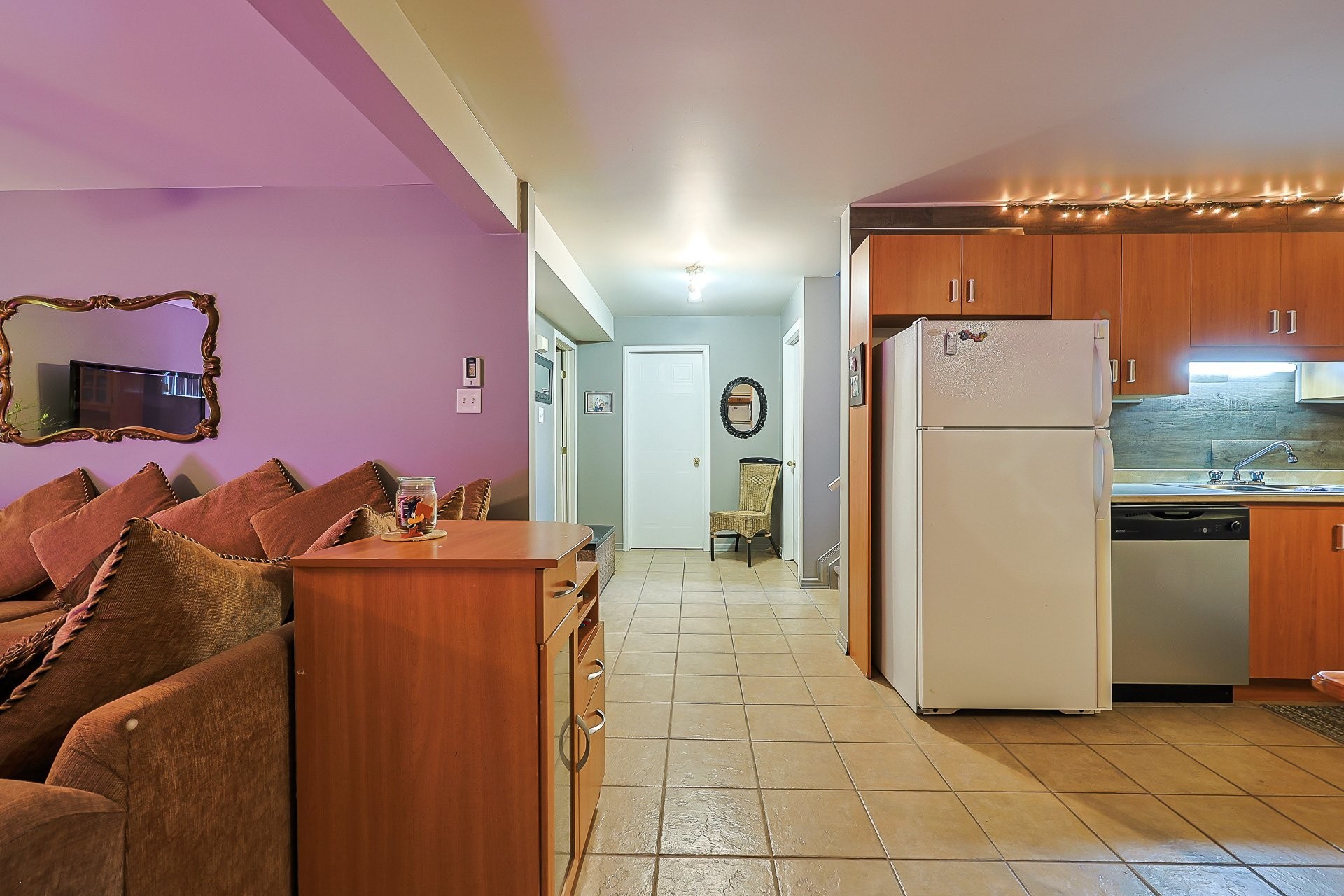 









558


Rue Gillies

,
Gatineau (Buckingham),




QC
J8L2A2

