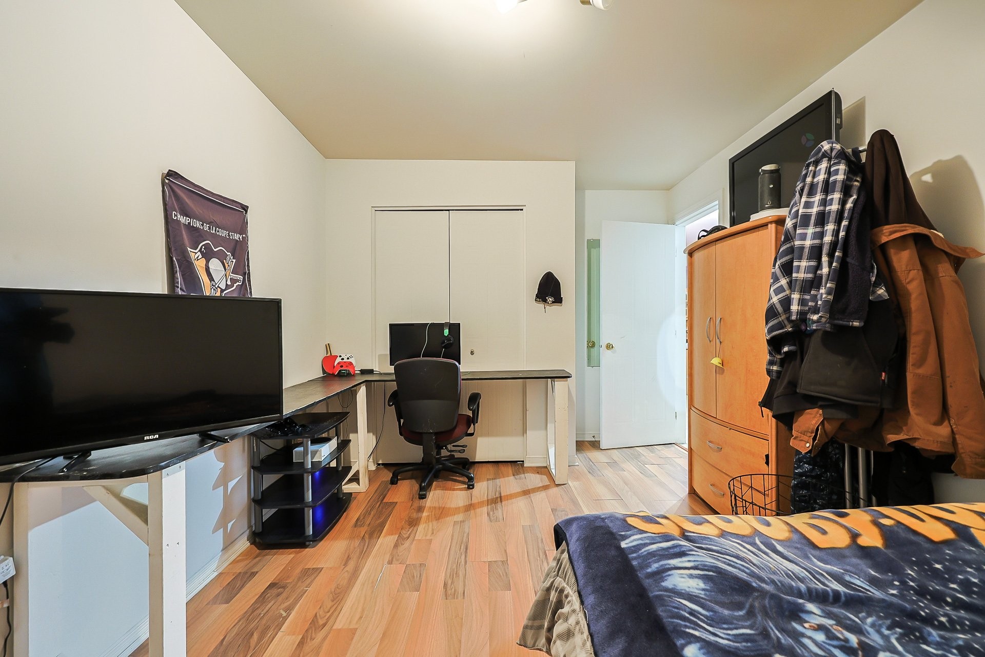 









558


Rue Gillies

,
Gatineau (Buckingham),




QC
J8L2A2

