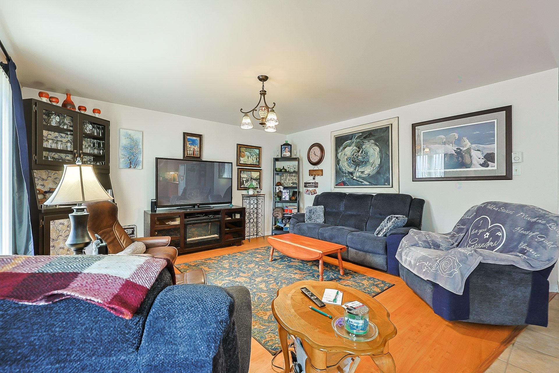 









558


Rue Gillies

,
Gatineau (Buckingham),




QC
J8L2A2

