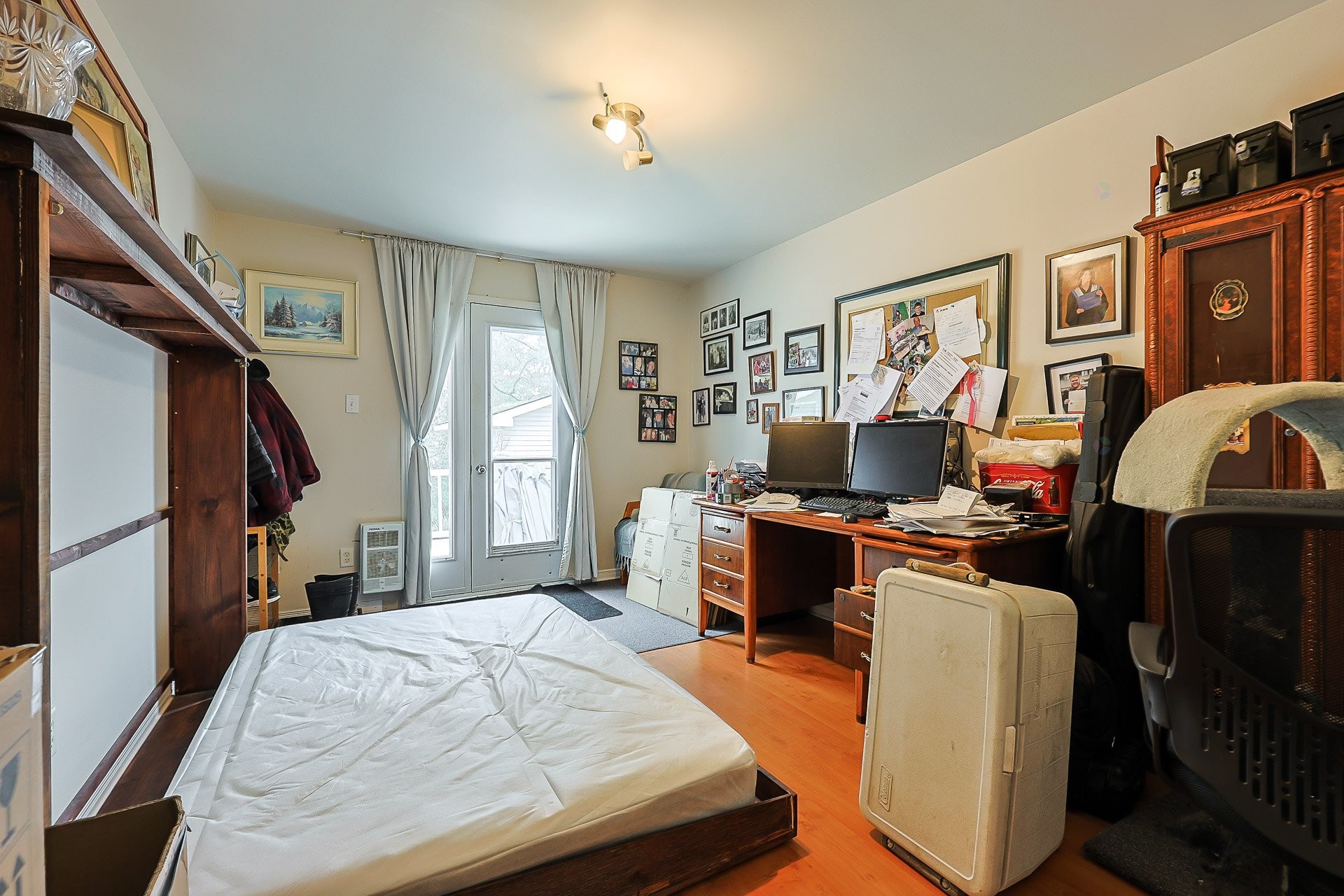 









558


Rue Gillies

,
Gatineau (Buckingham),




QC
J8L2A2

