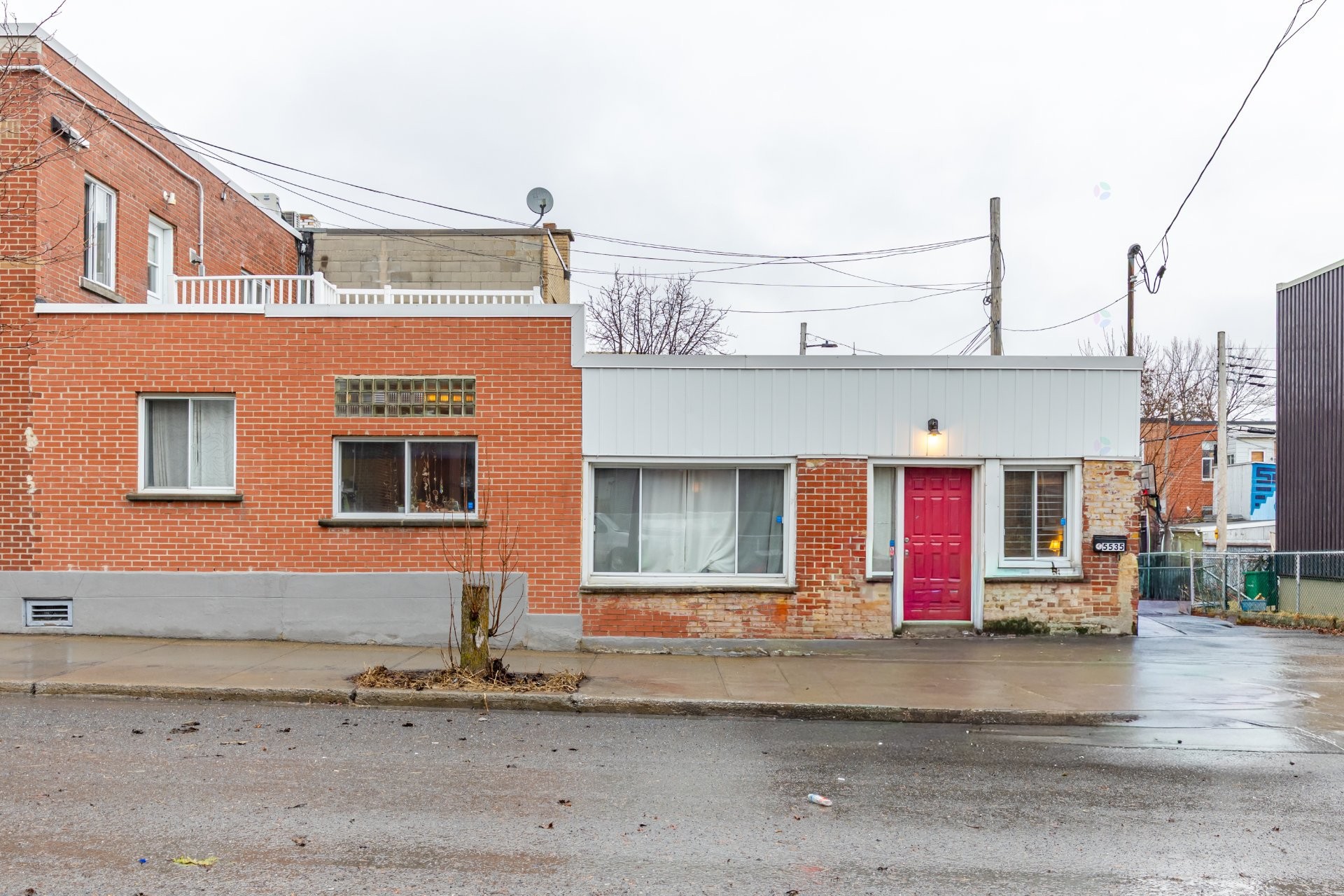 









5535


14e Avenue

,
Montréal (Rosemont/La Petite-Patrie),




QC
H1X2W1

