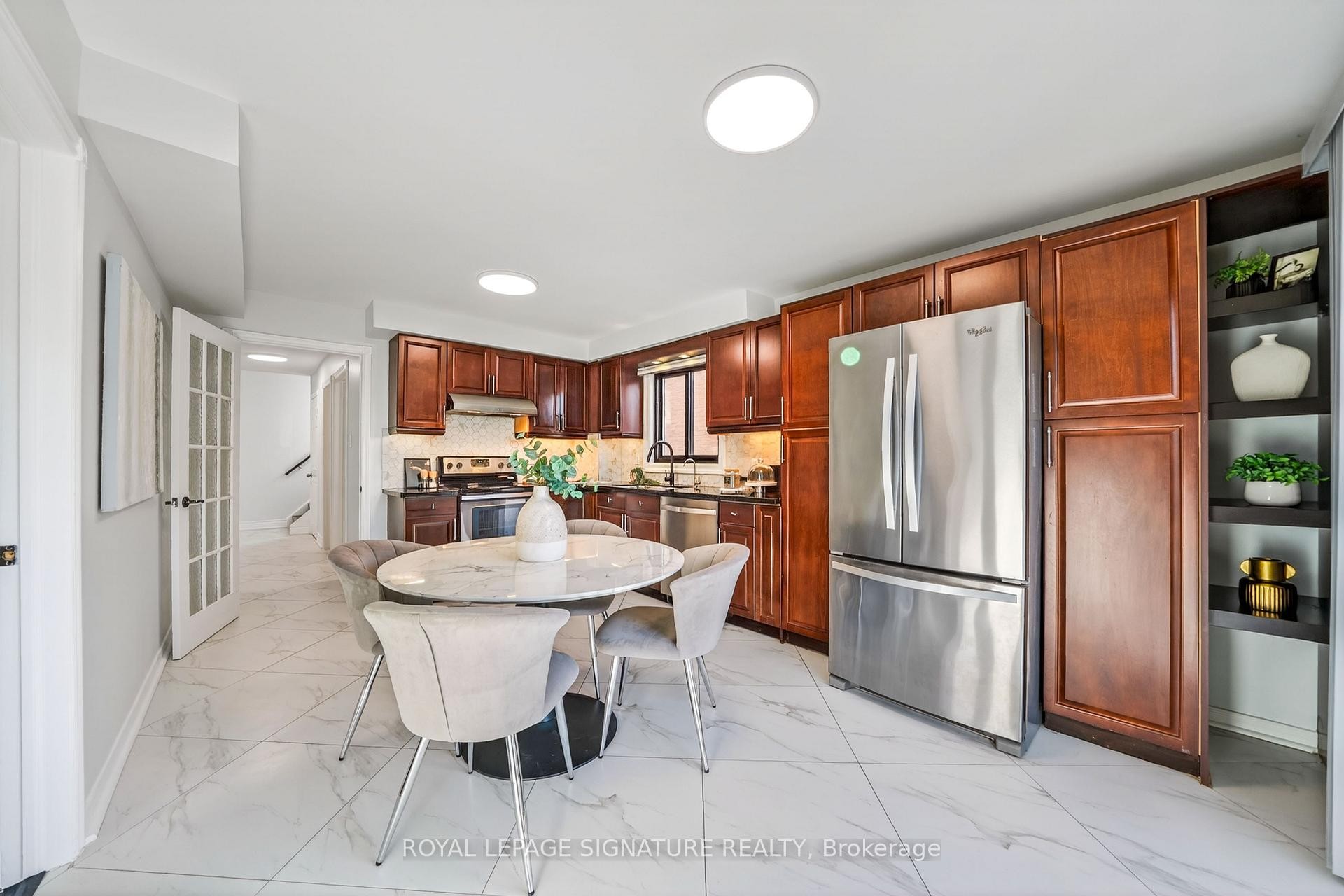 









578


Silverthorne

Crescent,
Mississauga,




ON
L5R 1W7

