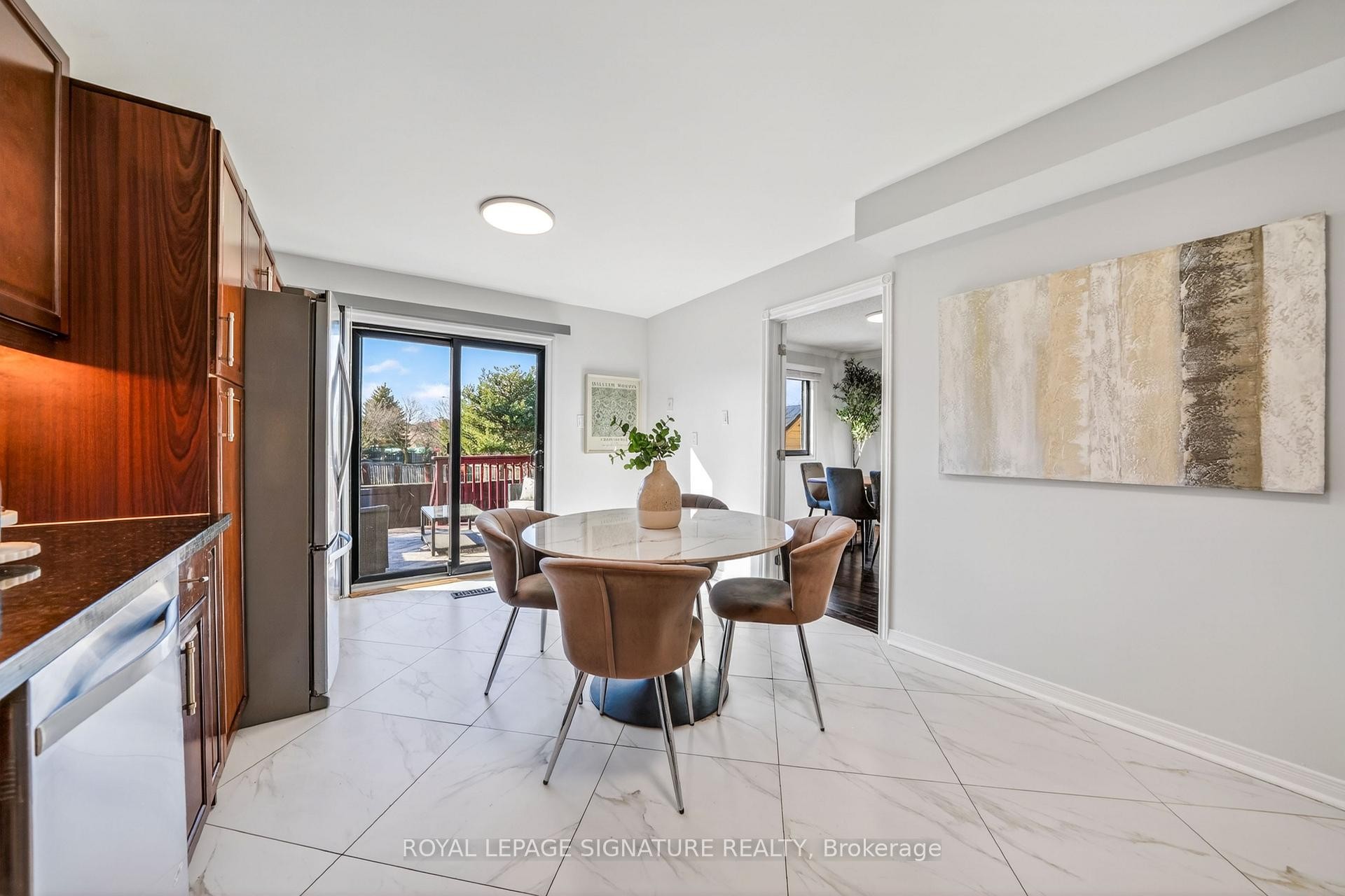 









578


Silverthorne

Crescent,
Mississauga,




ON
L5R 1W7

