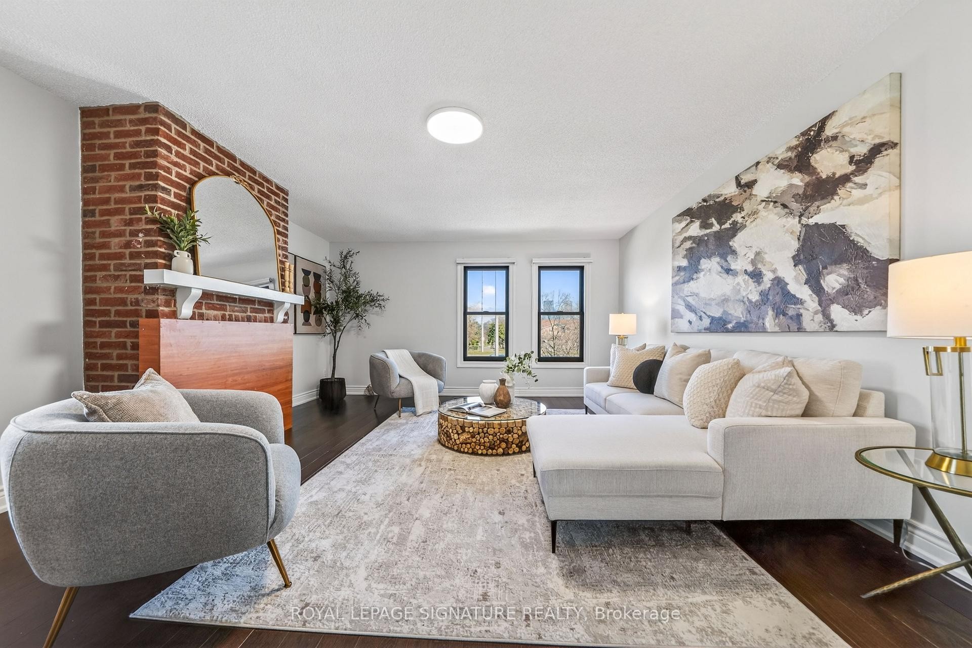 









578


Silverthorne

Crescent,
Mississauga,




ON
L5R 1W7

