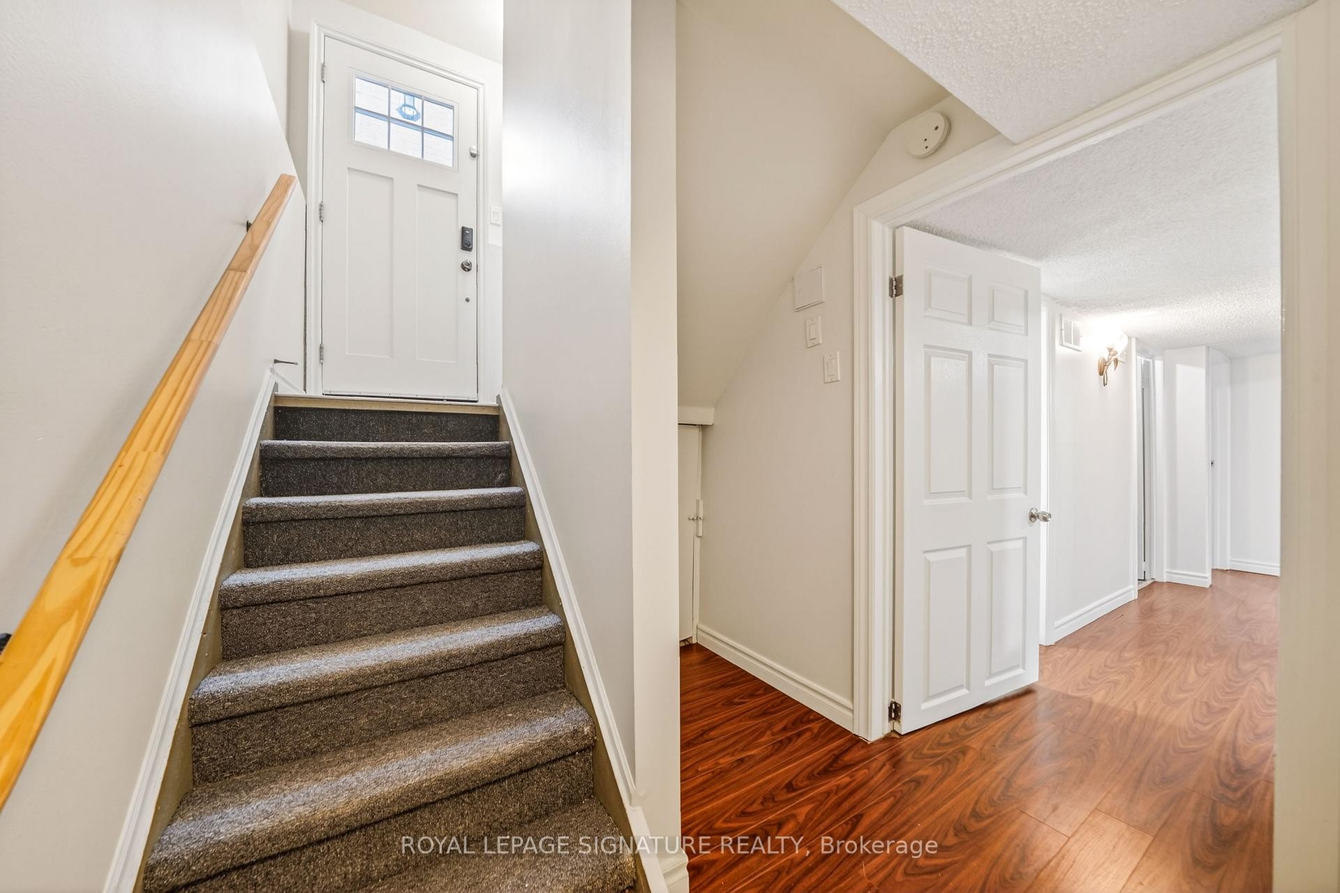 









578


Silverthorne

Crescent,
Mississauga,




ON
L5R 1W7

