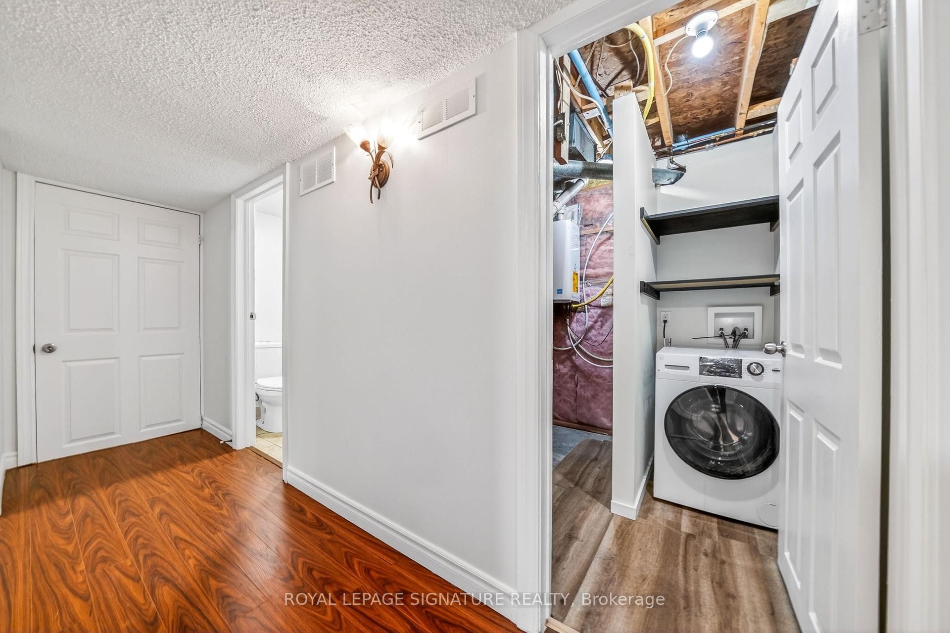 









578


Silverthorne

Crescent,
Mississauga,




ON
L5R 1W7

