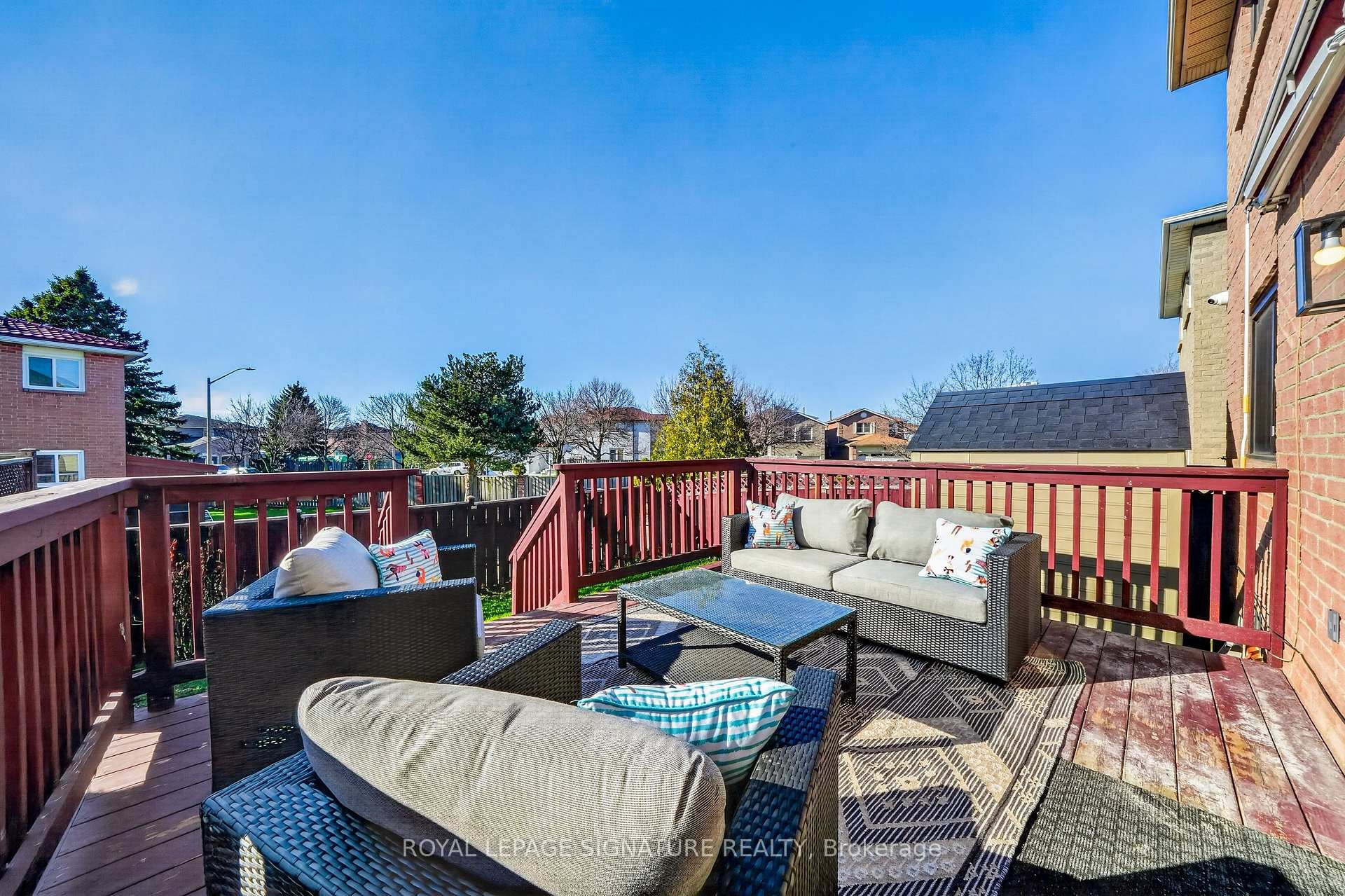 









578


Silverthorne

Crescent,
Mississauga,




ON
L5R 1W7

