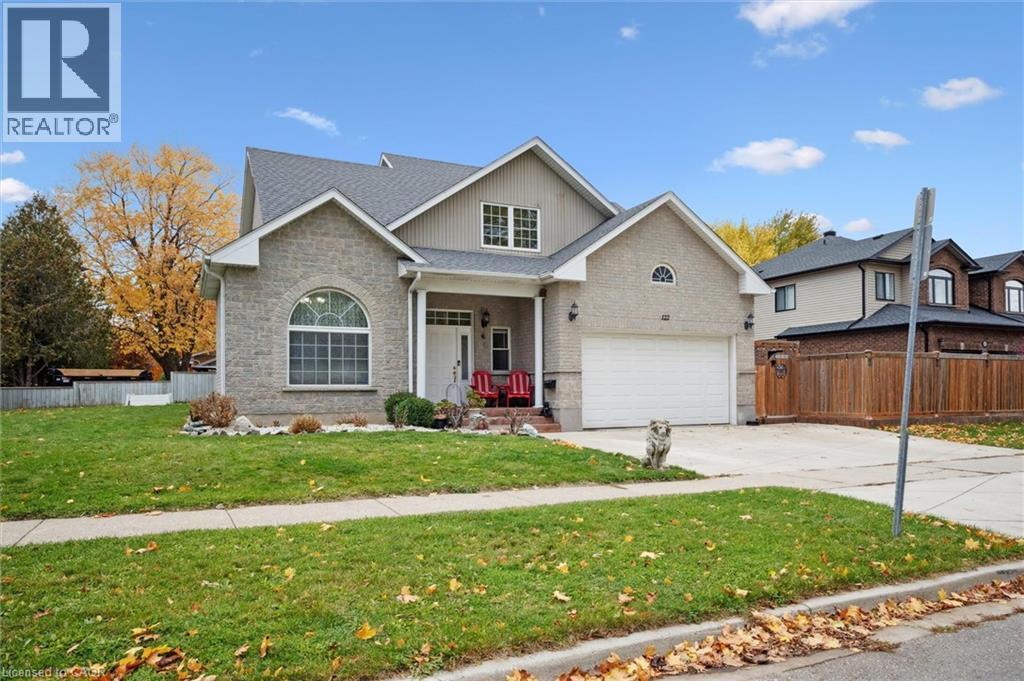 












122 GRAND RIVER Boulevard

,
Kitchener,




Ontario
N2A4E3

