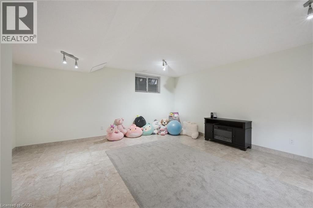 












122 GRAND RIVER Boulevard

,
Kitchener,




Ontario
N2A4E3

