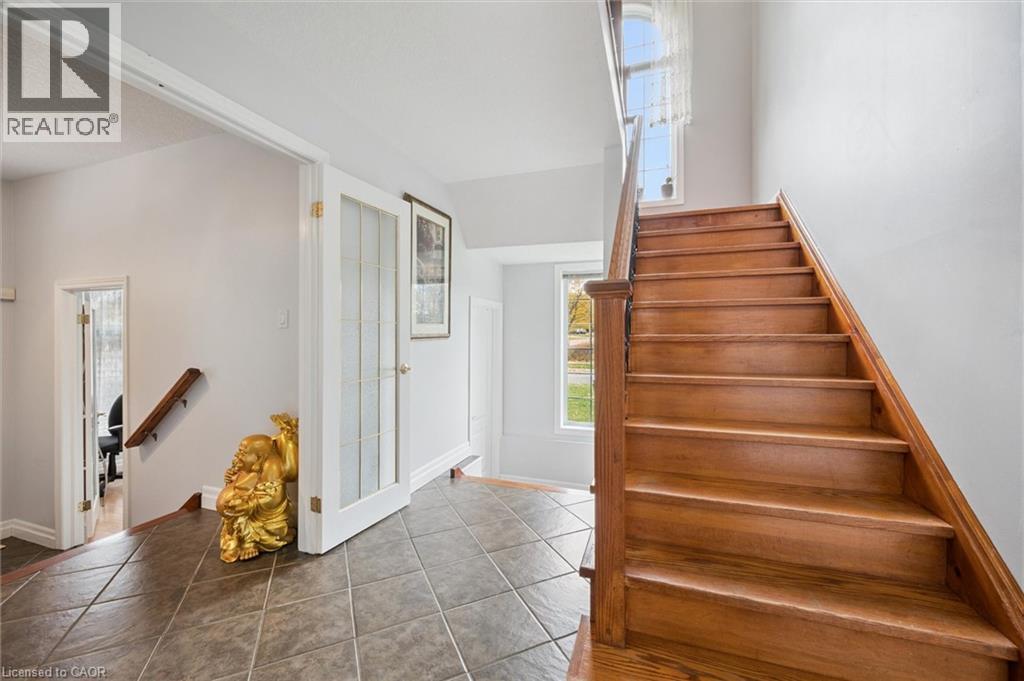 












122 GRAND RIVER Boulevard

,
Kitchener,




Ontario
N2A4E3

