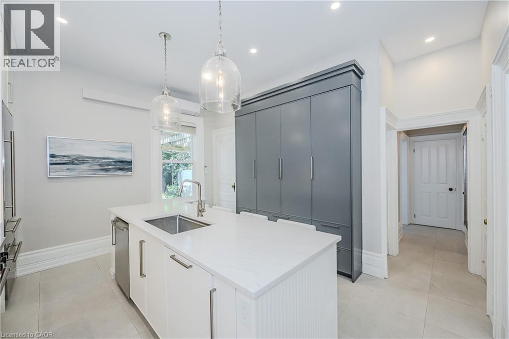 












138 DUBLIN Street N

,
Guelph,




Ontario
N1H4N7

