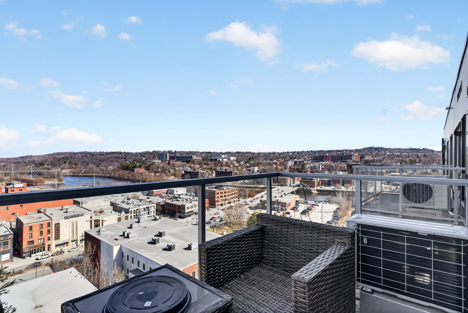 









60

 - 70


Rue Wellington S.

, 1007,
Sherbrooke (Les Nations),




QC
J1H5C7

