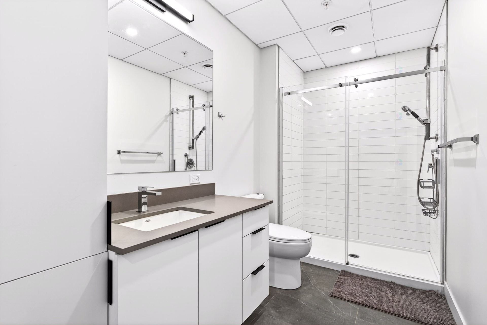 









60

 - 70


Rue Wellington S.

, 1007,
Sherbrooke (Les Nations),




QC
J1H5C7

