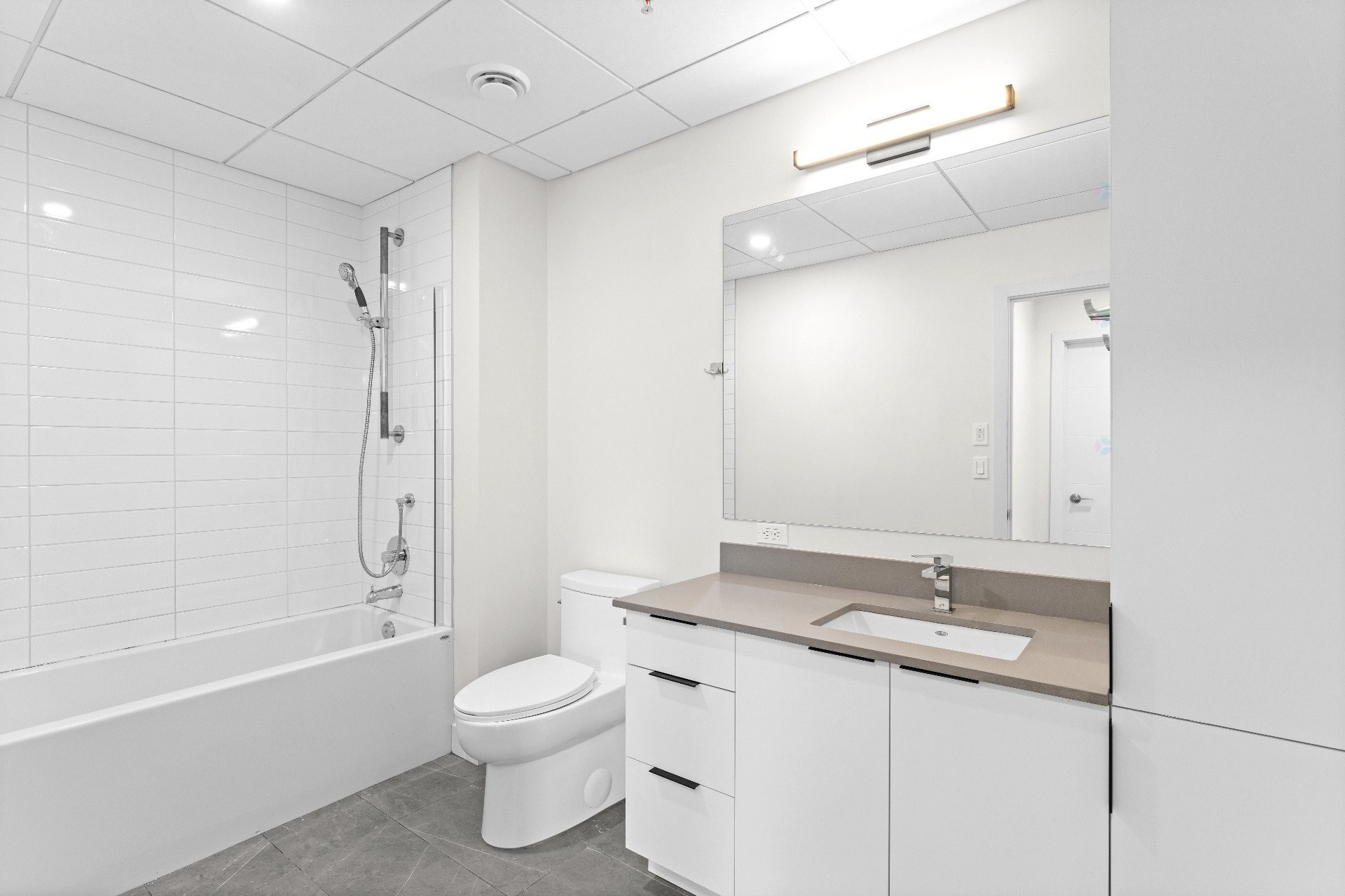 









60

 - 70


Rue Wellington S.

, 608,
Sherbrooke (Les Nations),




QC
J1H5C7

