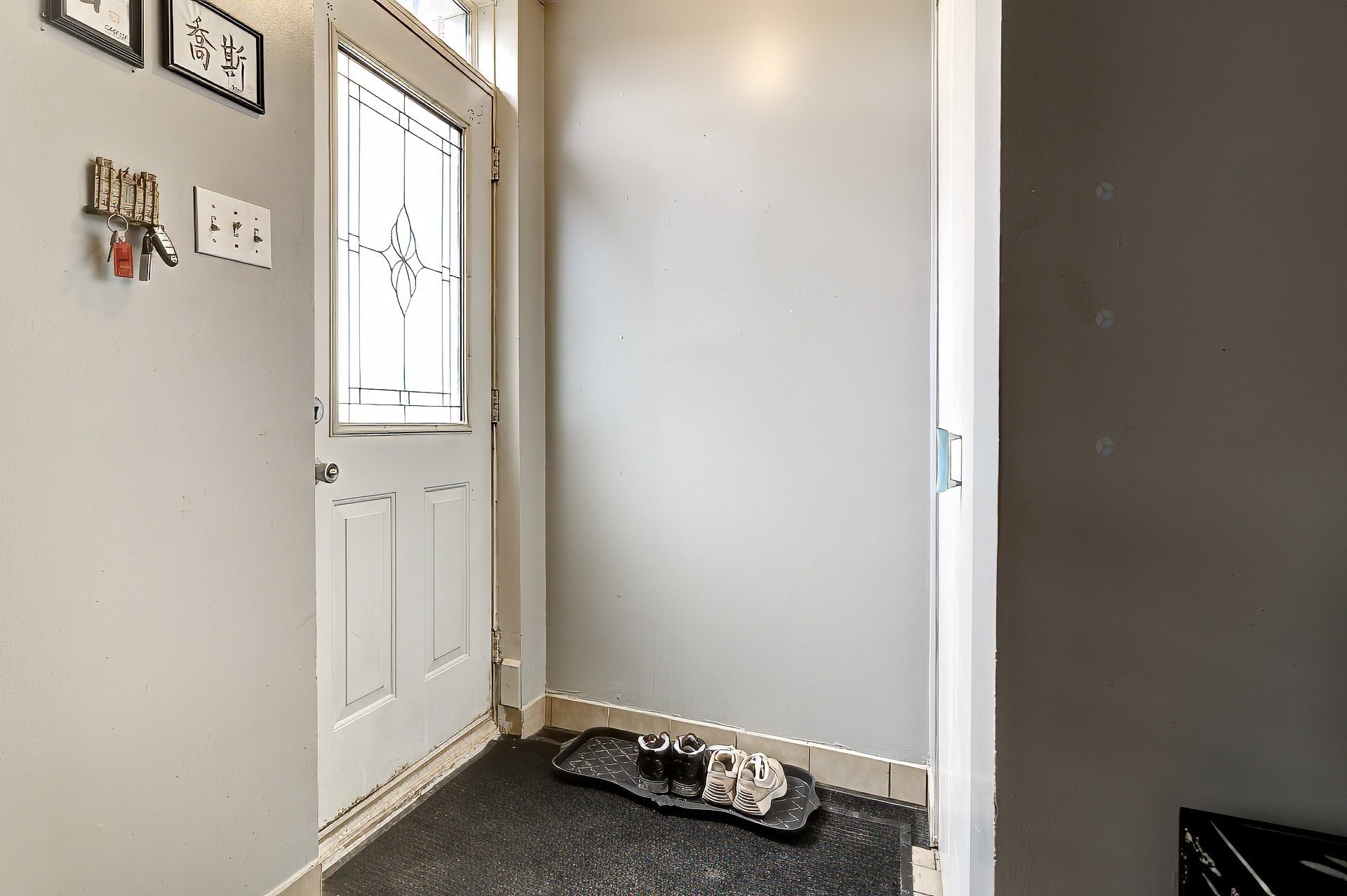 









2050

 - 2056


Av. Letourneux

,
Montréal (Mercier/Hochelaga-Maisonneuve),




QC
H1V2N4

