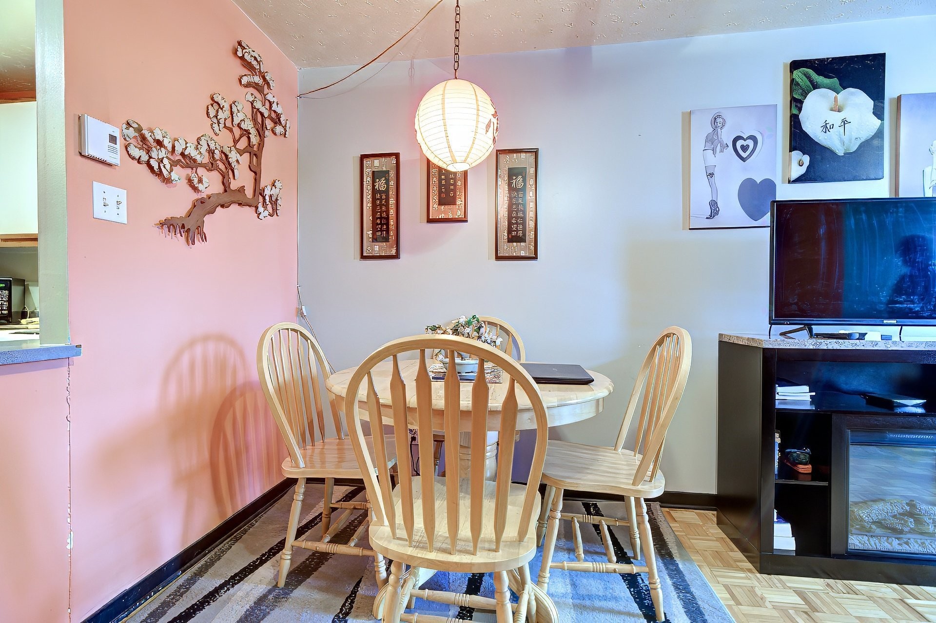 









2050

 - 2056


Av. Letourneux

,
Montréal (Mercier/Hochelaga-Maisonneuve),




QC
H1V2N4

