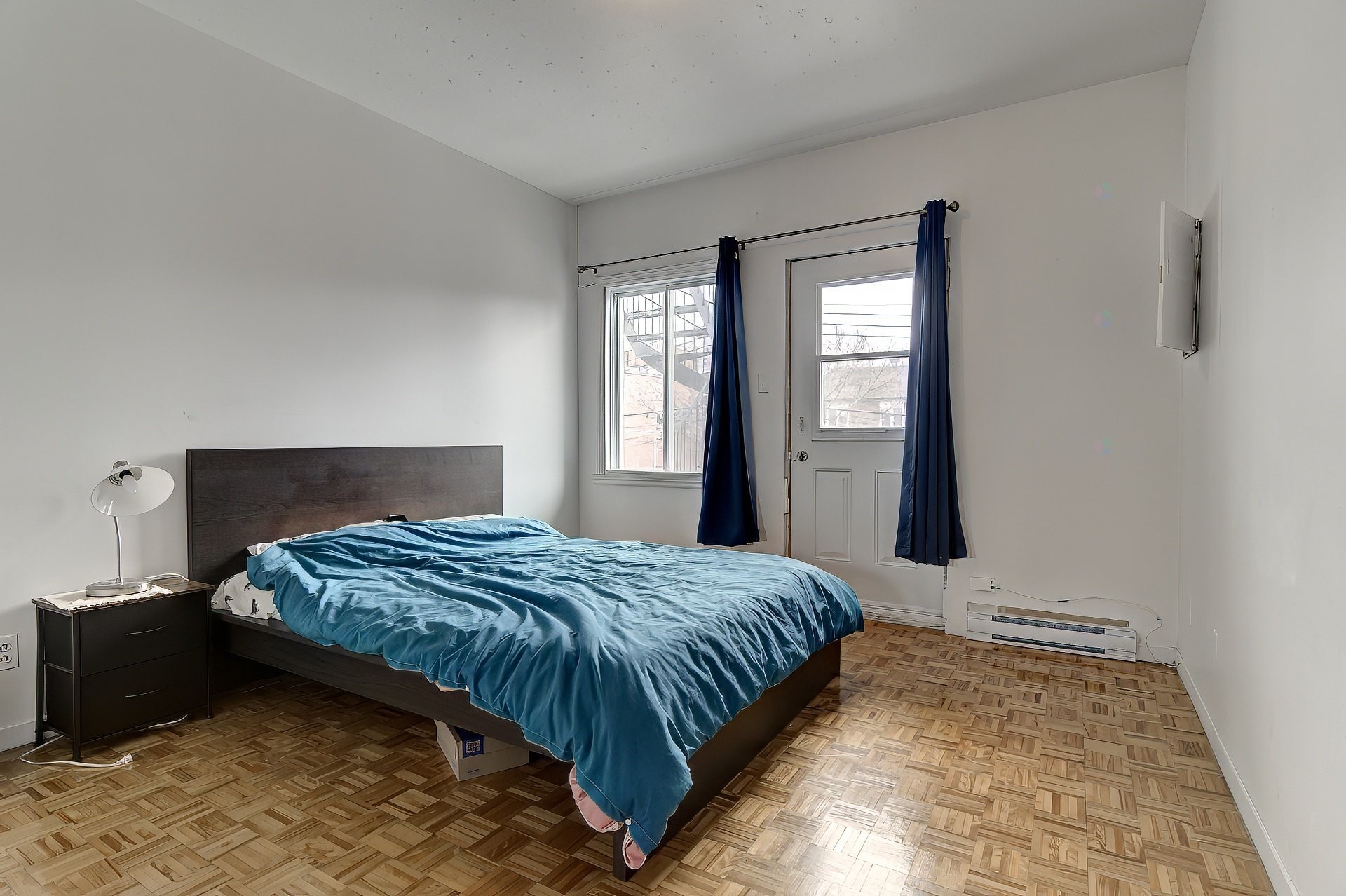 









2050

 - 2056


Av. Letourneux

,
Montréal (Mercier/Hochelaga-Maisonneuve),




QC
H1V2N4

