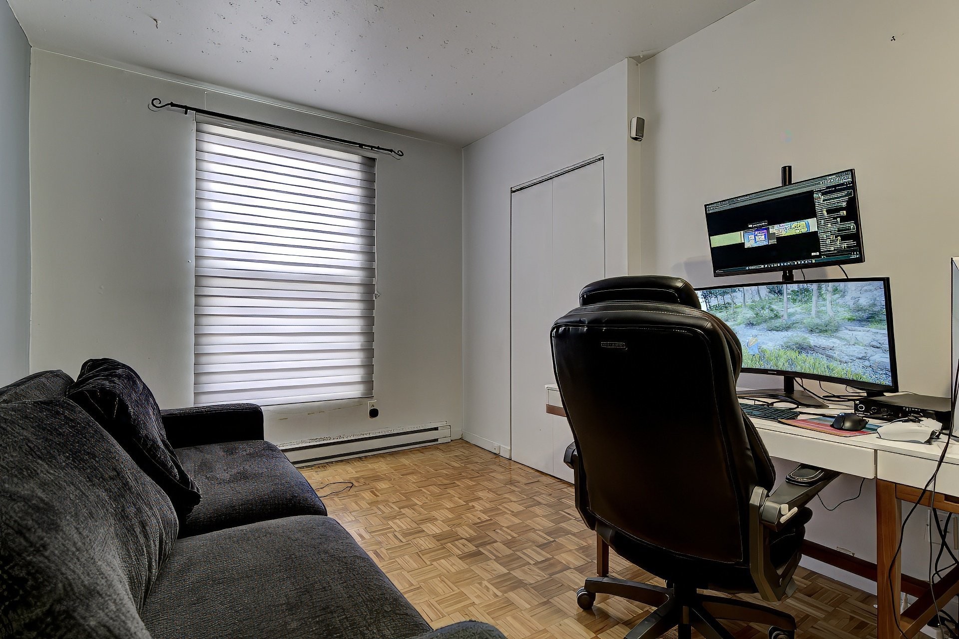 









2050

 - 2056


Av. Letourneux

,
Montréal (Mercier/Hochelaga-Maisonneuve),




QC
H1V2N4

