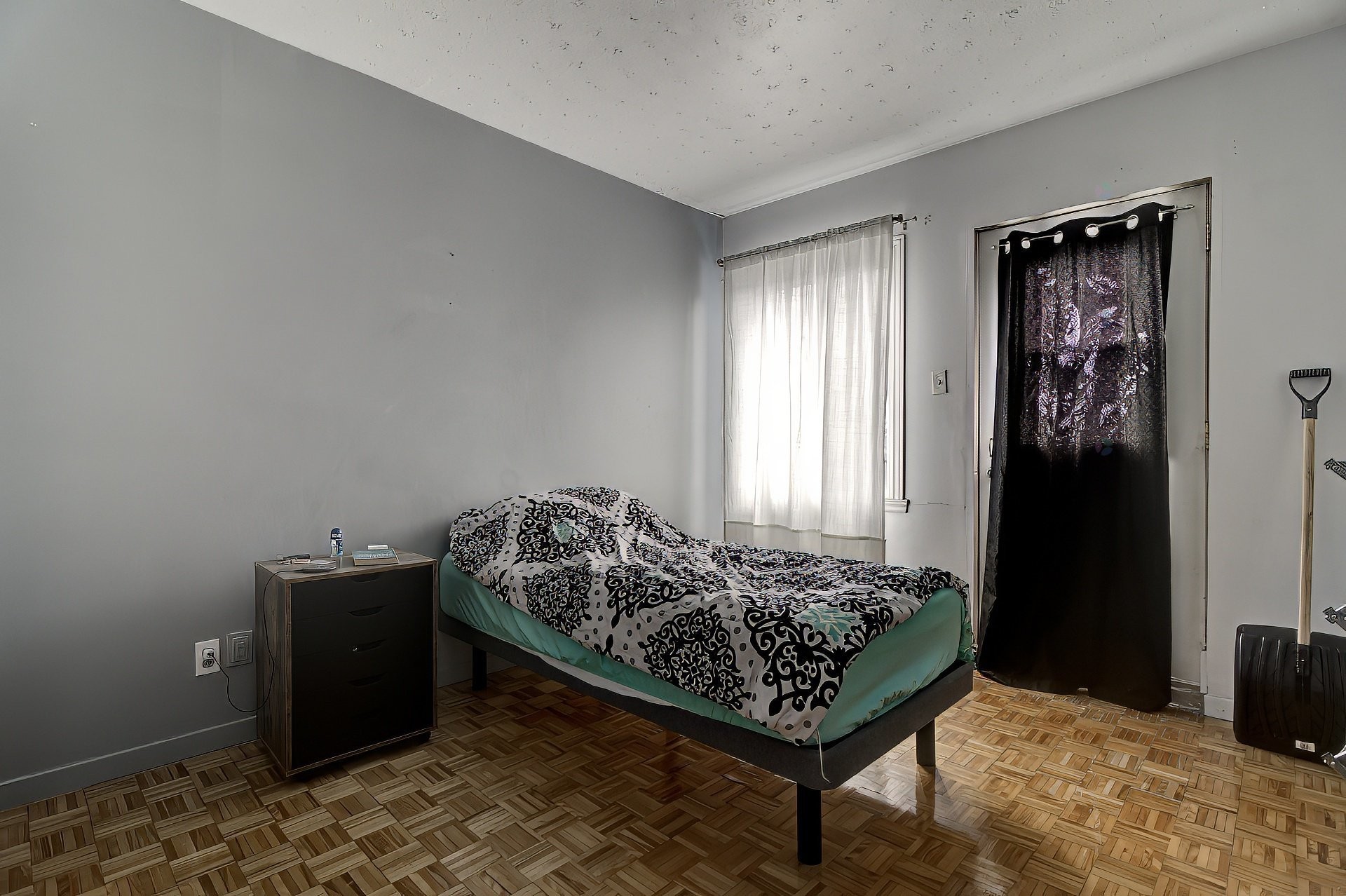 









2050

 - 2056


Av. Letourneux

,
Montréal (Mercier/Hochelaga-Maisonneuve),




QC
H1V2N4

